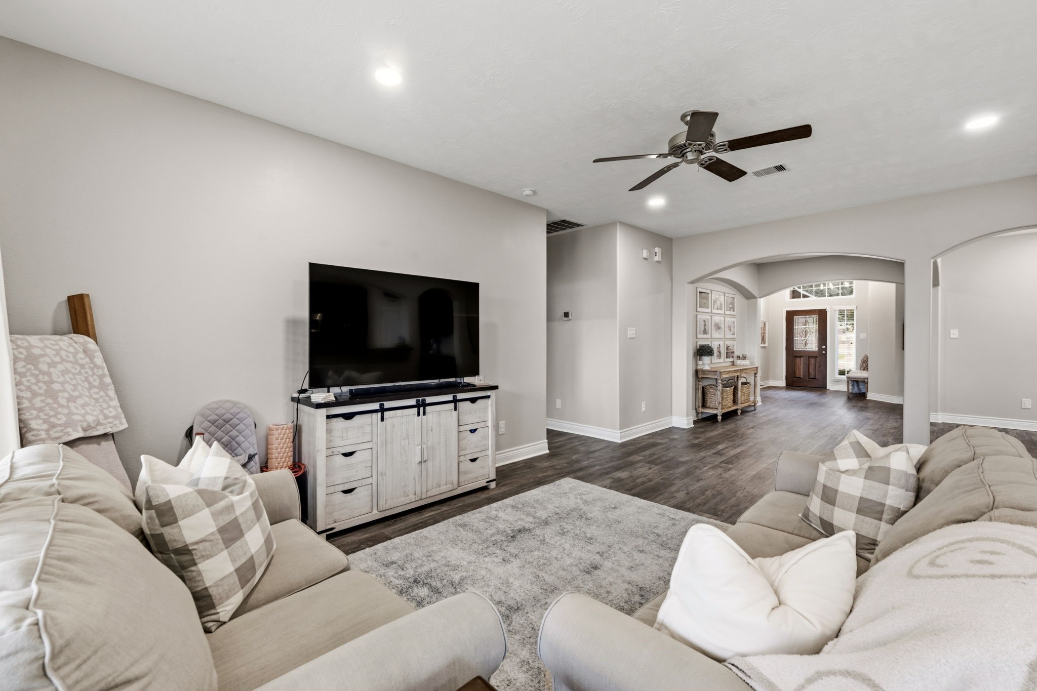 3426 Tulip Trace Drive Property Photo 9