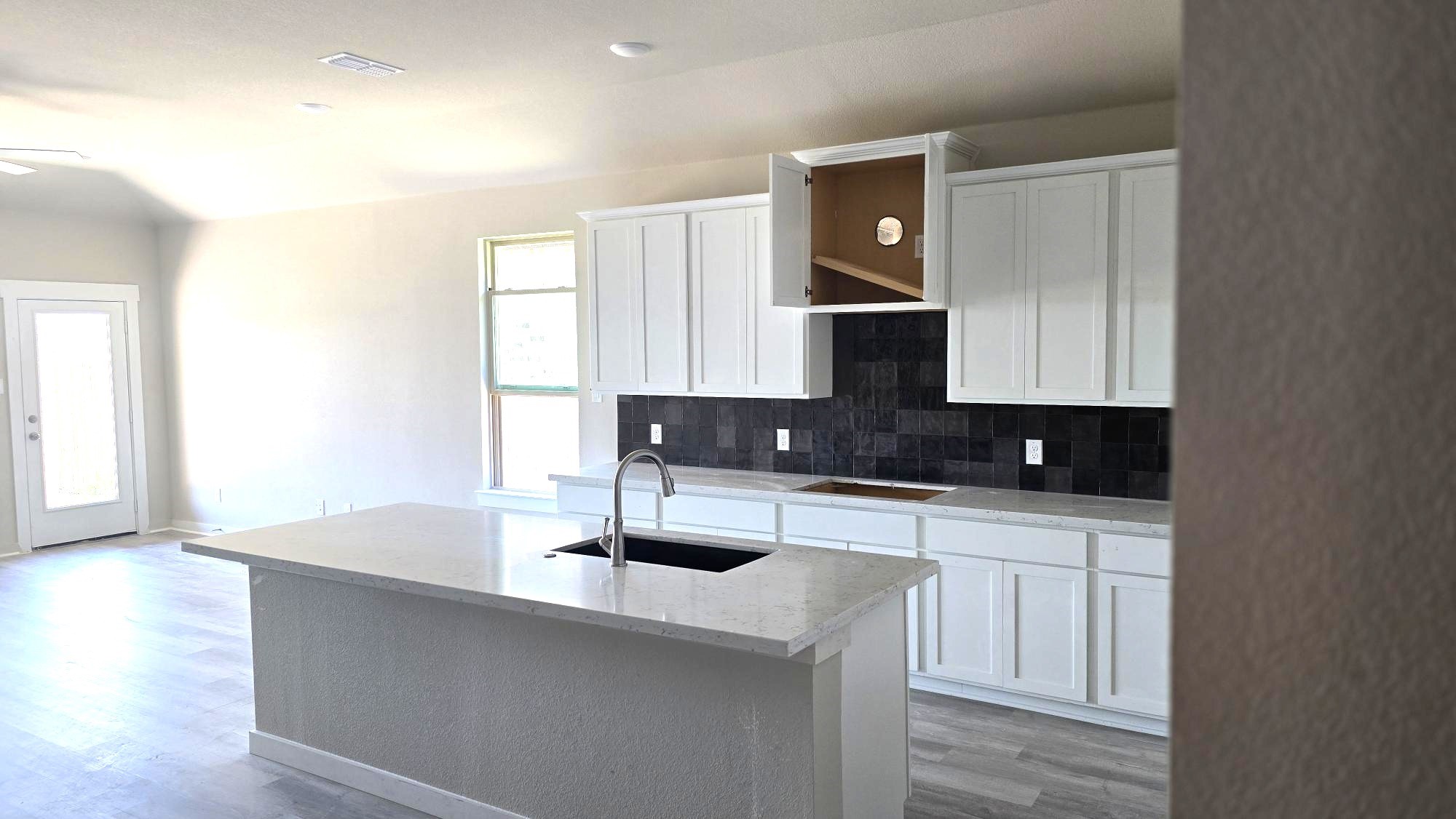 2229 Sonder Shore Drive Property Photo 5