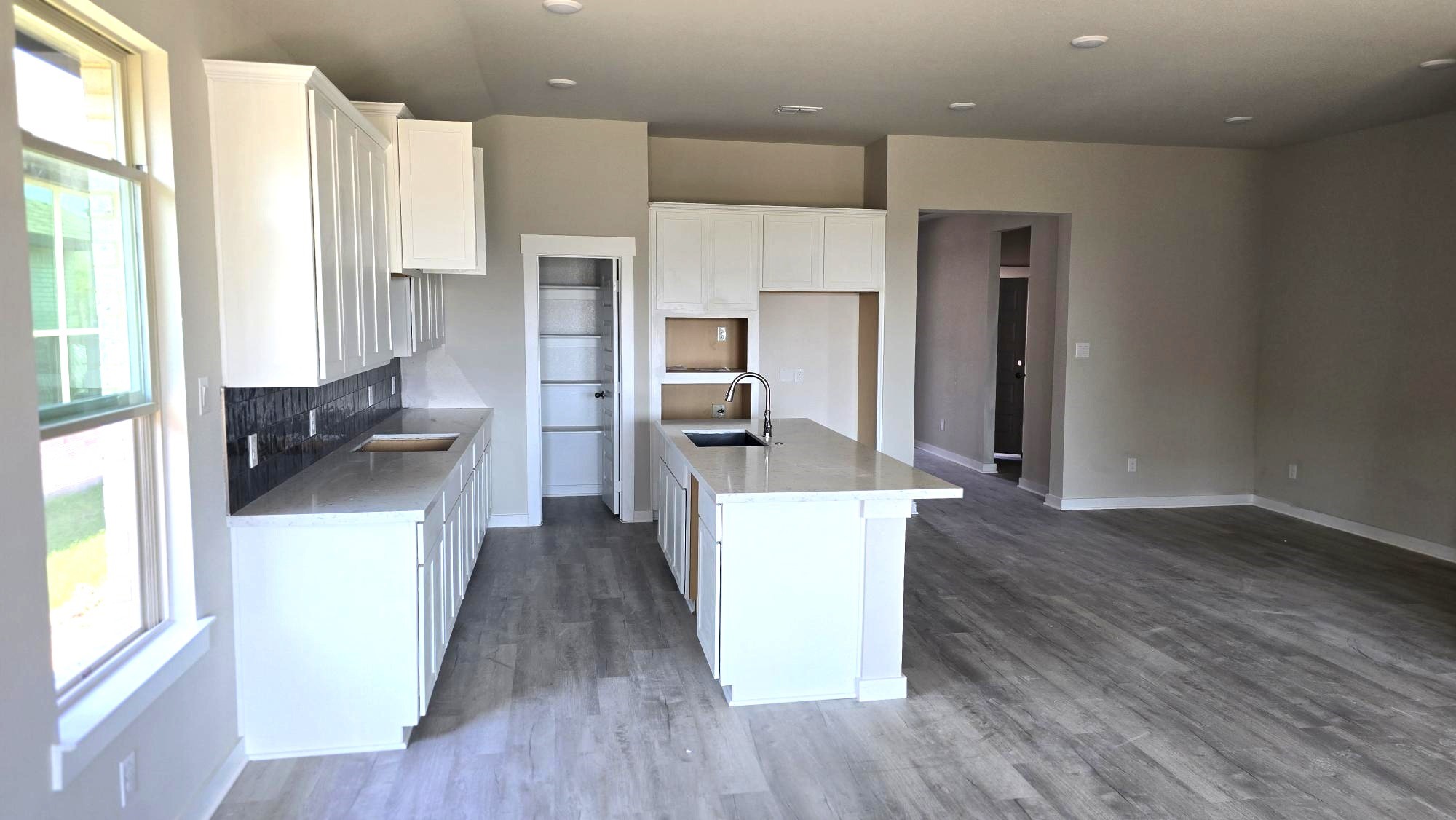 2229 Sonder Shore Drive Property Photo 6
