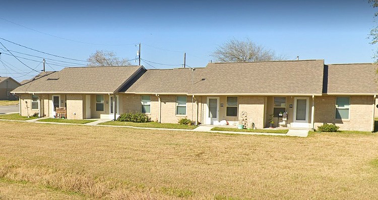 520 E Orange Street Property Photo 4