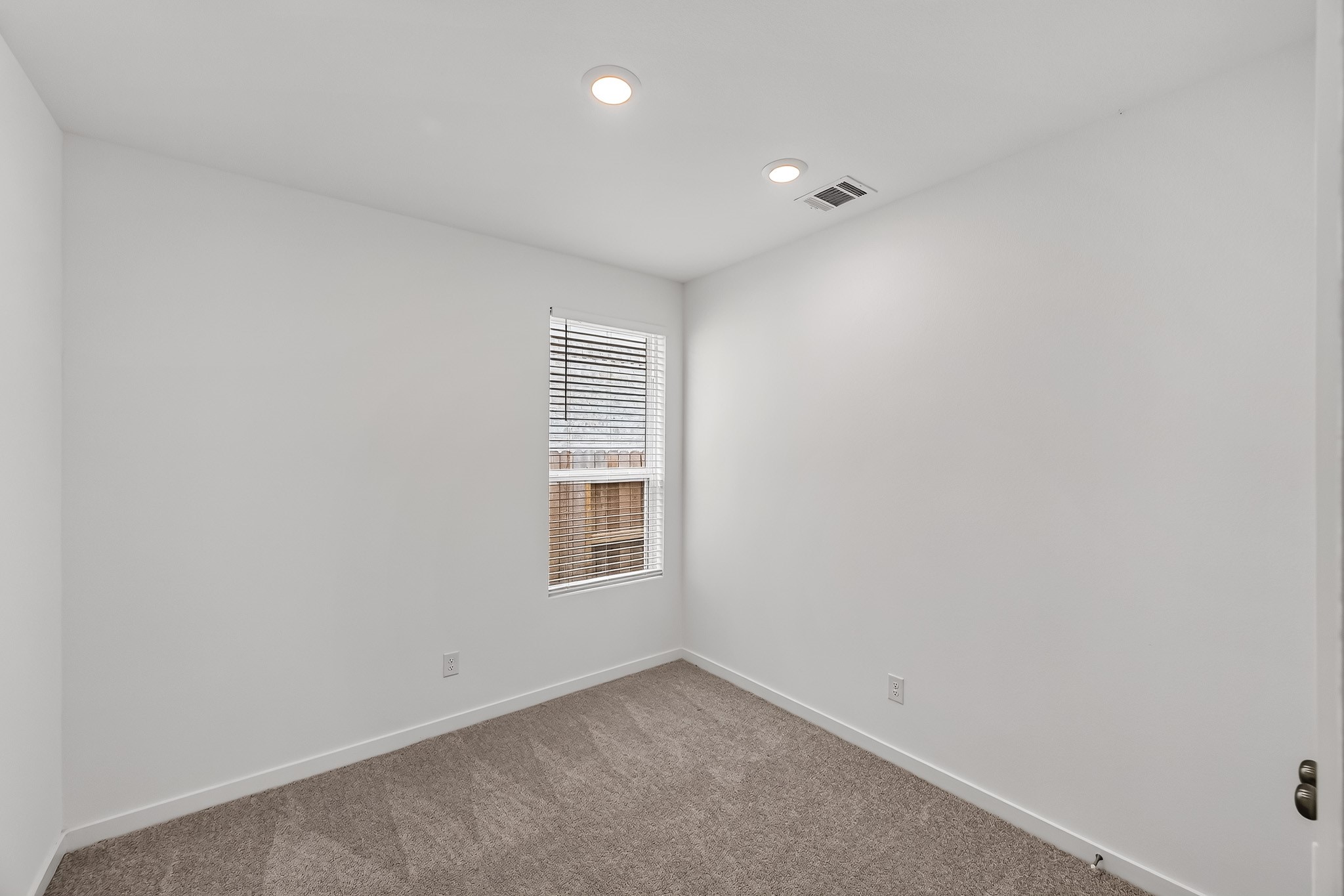 5822 Majestic Sky Drive Property Photo 5