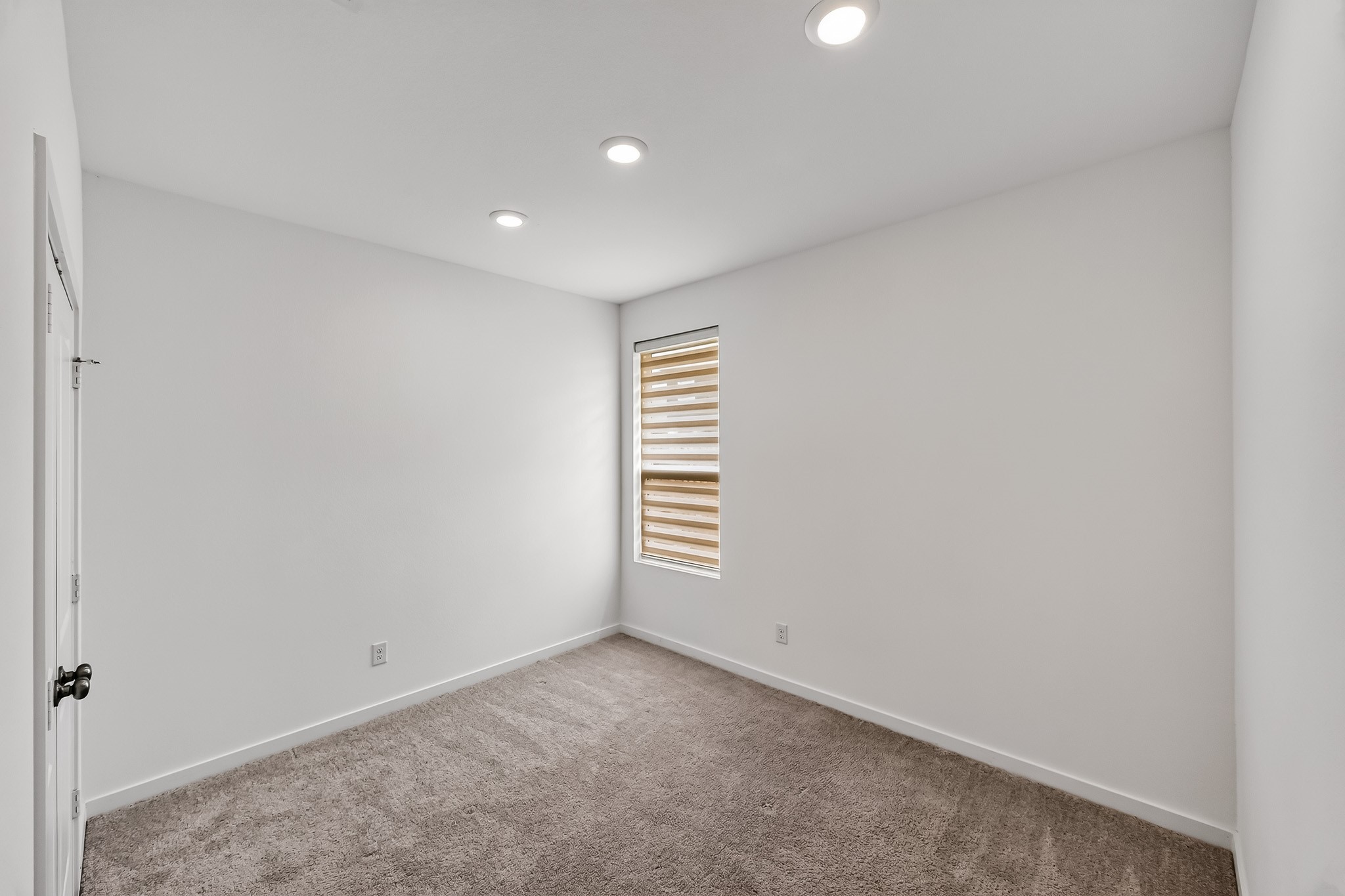 5822 Majestic Sky Drive Property Photo 9