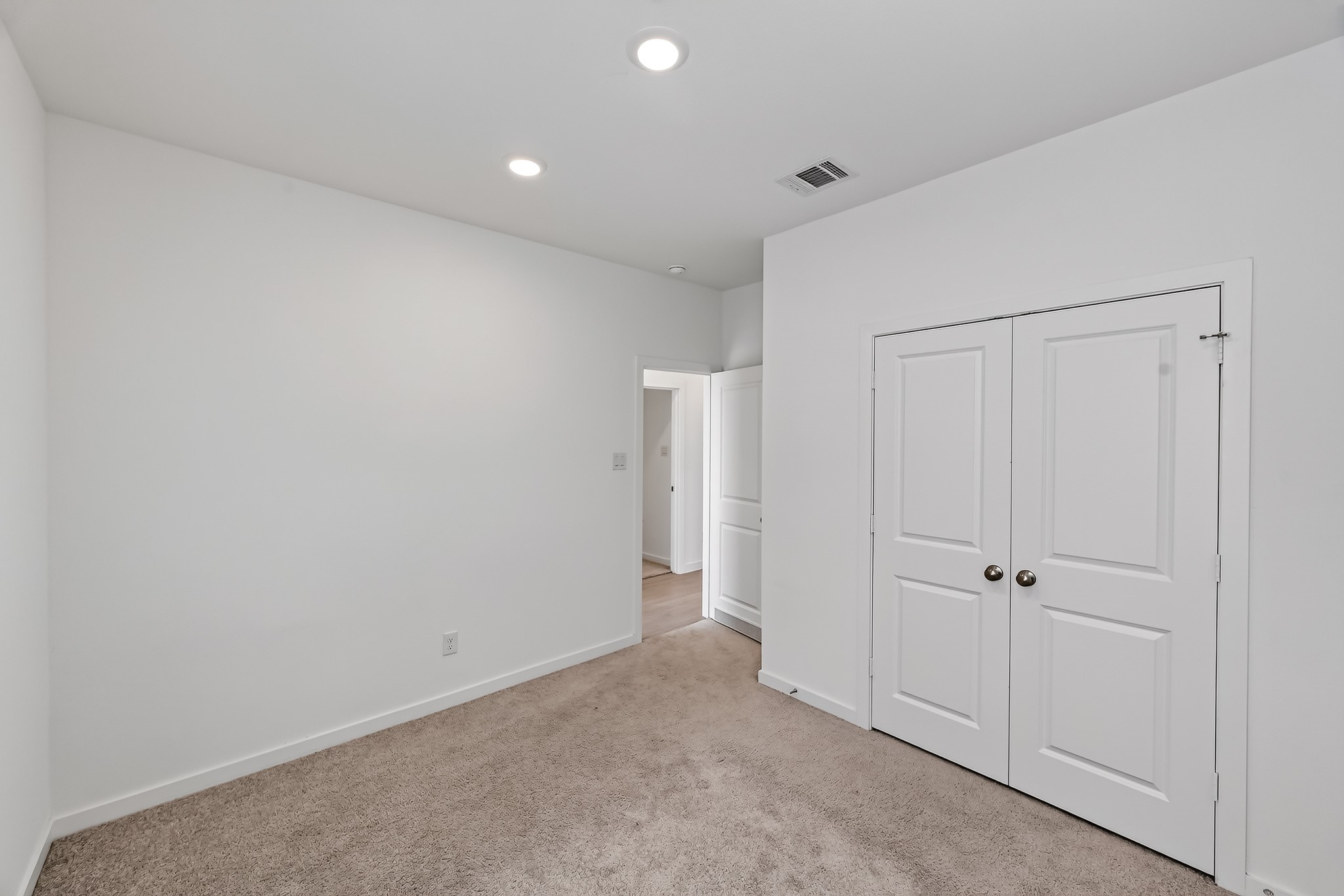5822 Majestic Sky Drive Property Photo 10