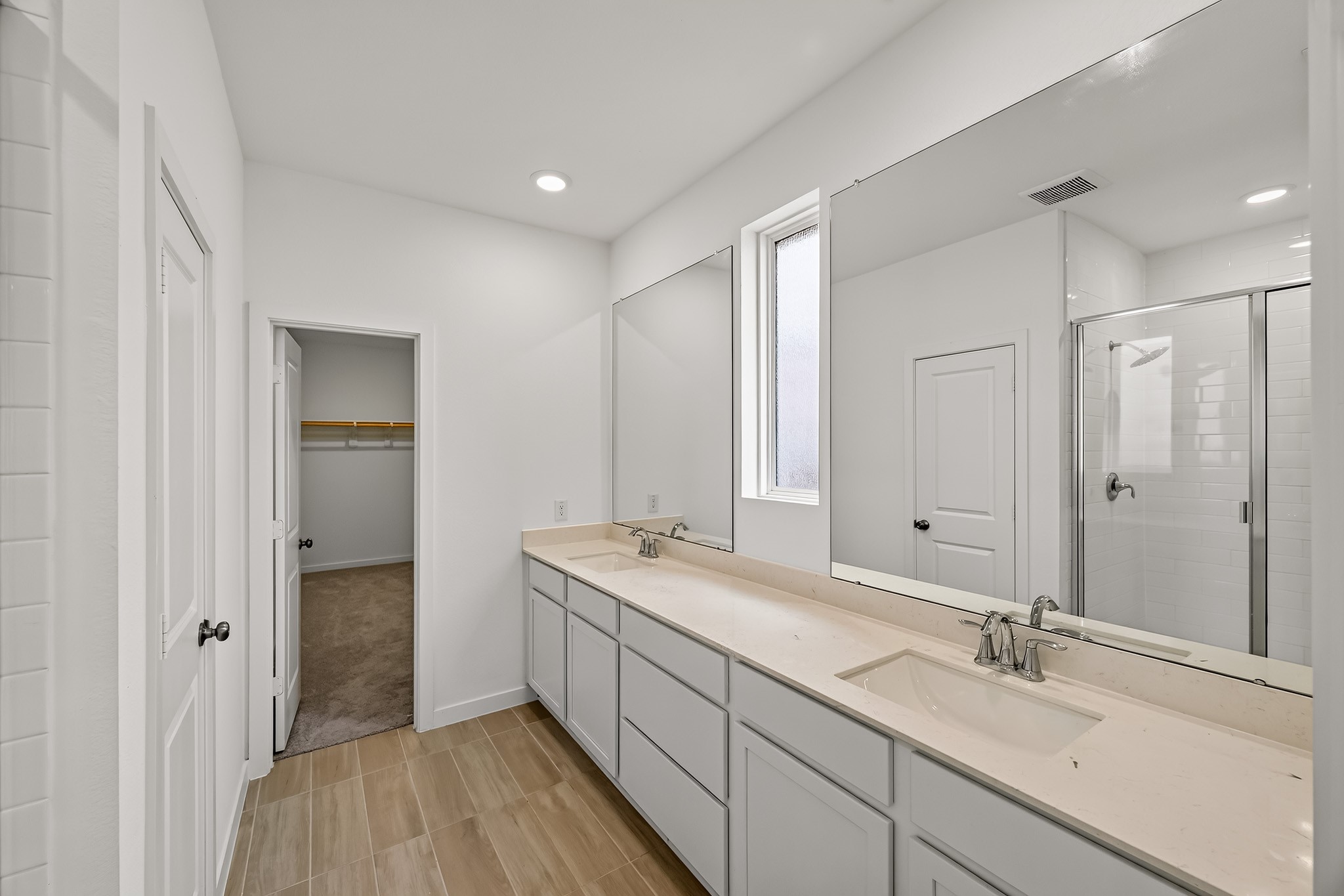 5822 Majestic Sky Drive Property Photo 14