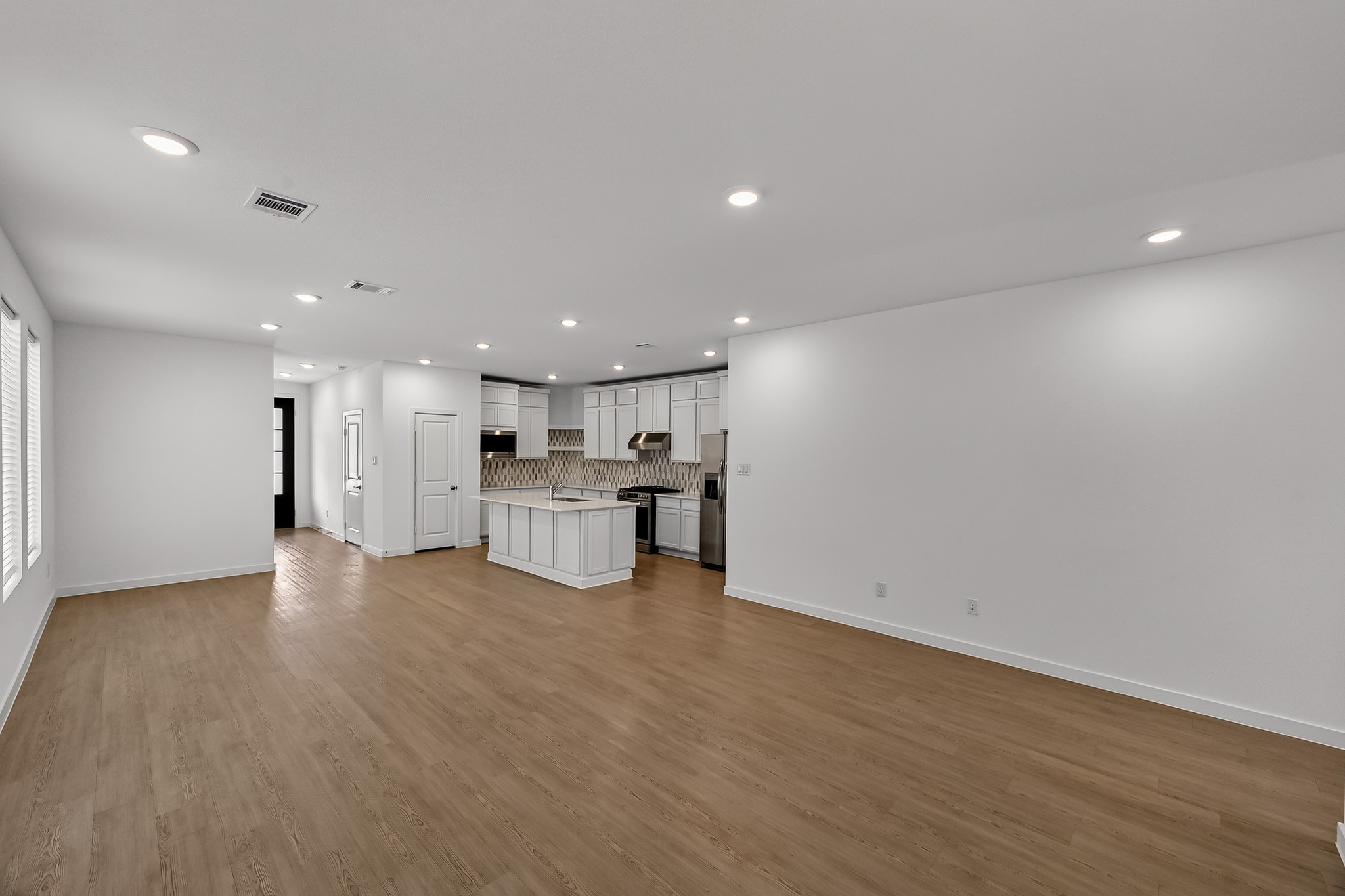 5822 Majestic Sky Drive Property Photo 21