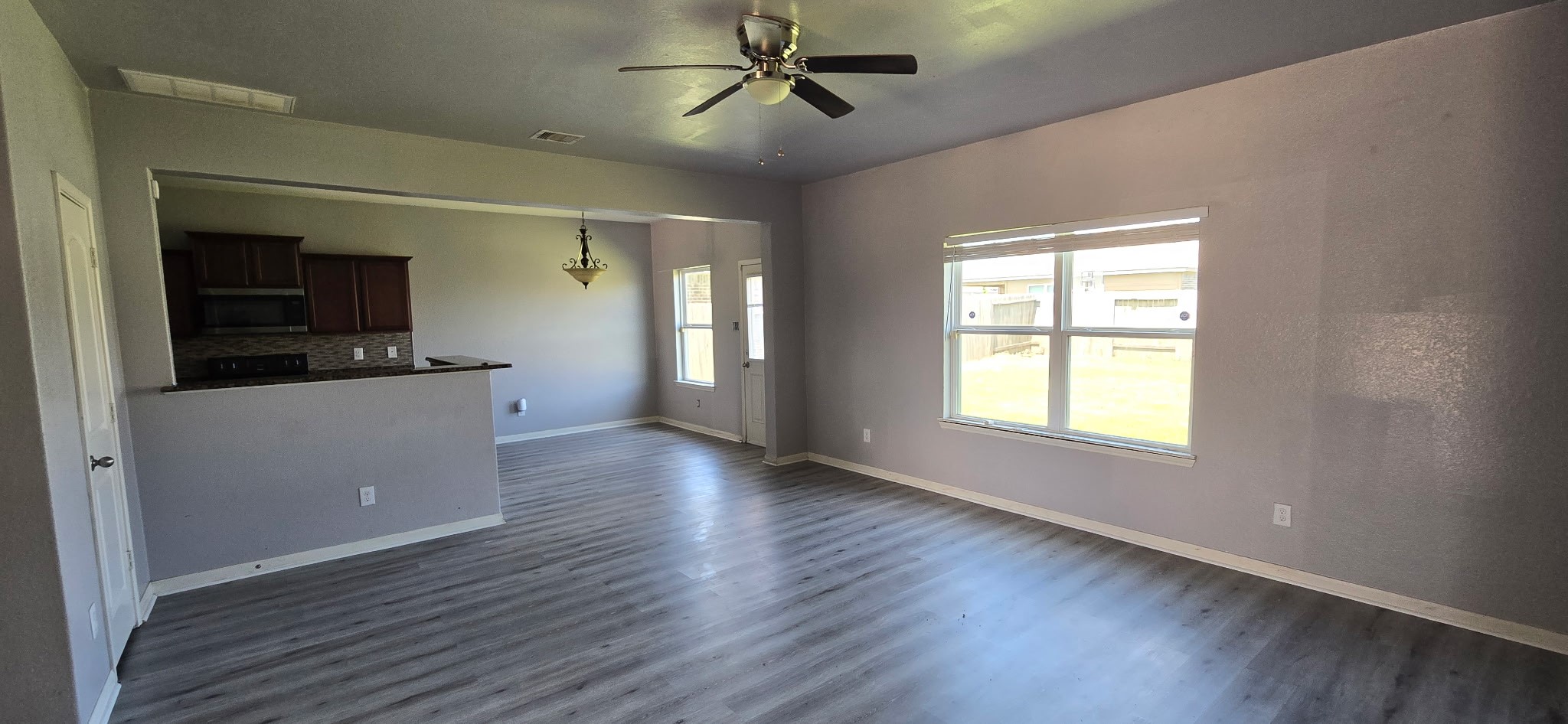2318 Oyster Bay Avenue Property Photo 3