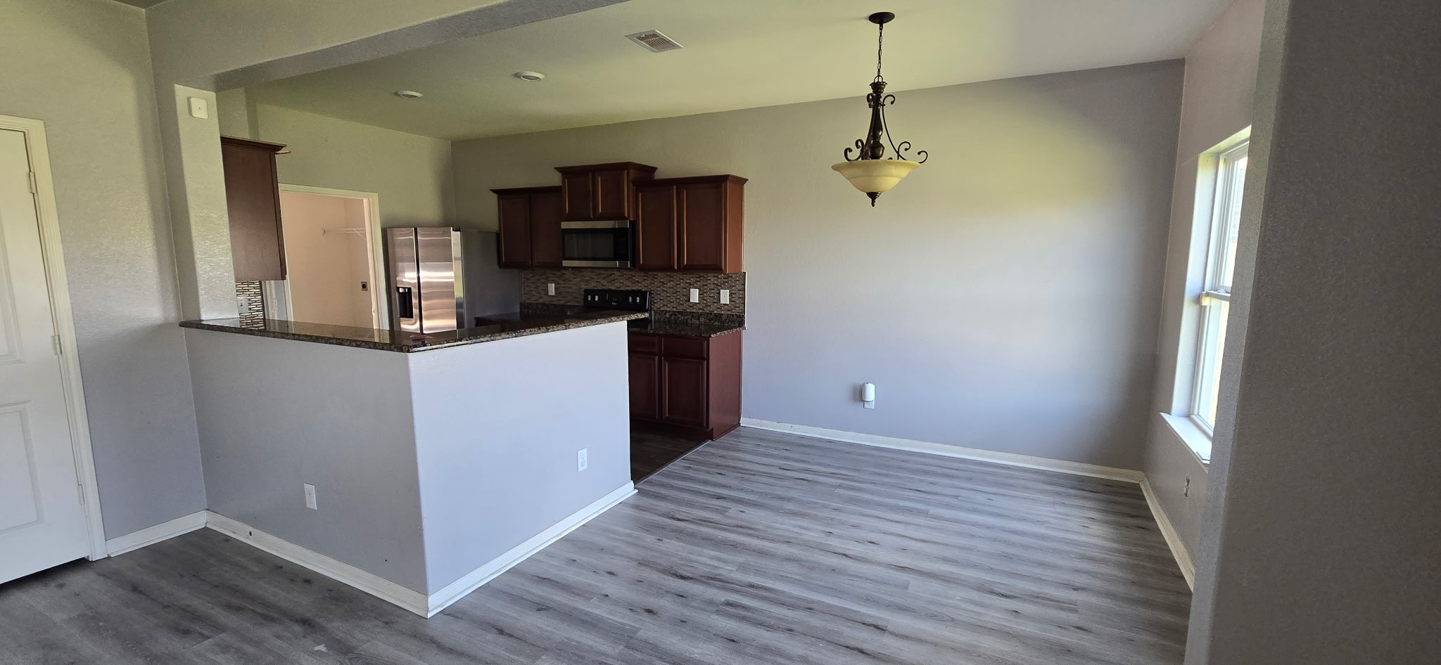 2318 Oyster Bay Avenue Property Photo 5