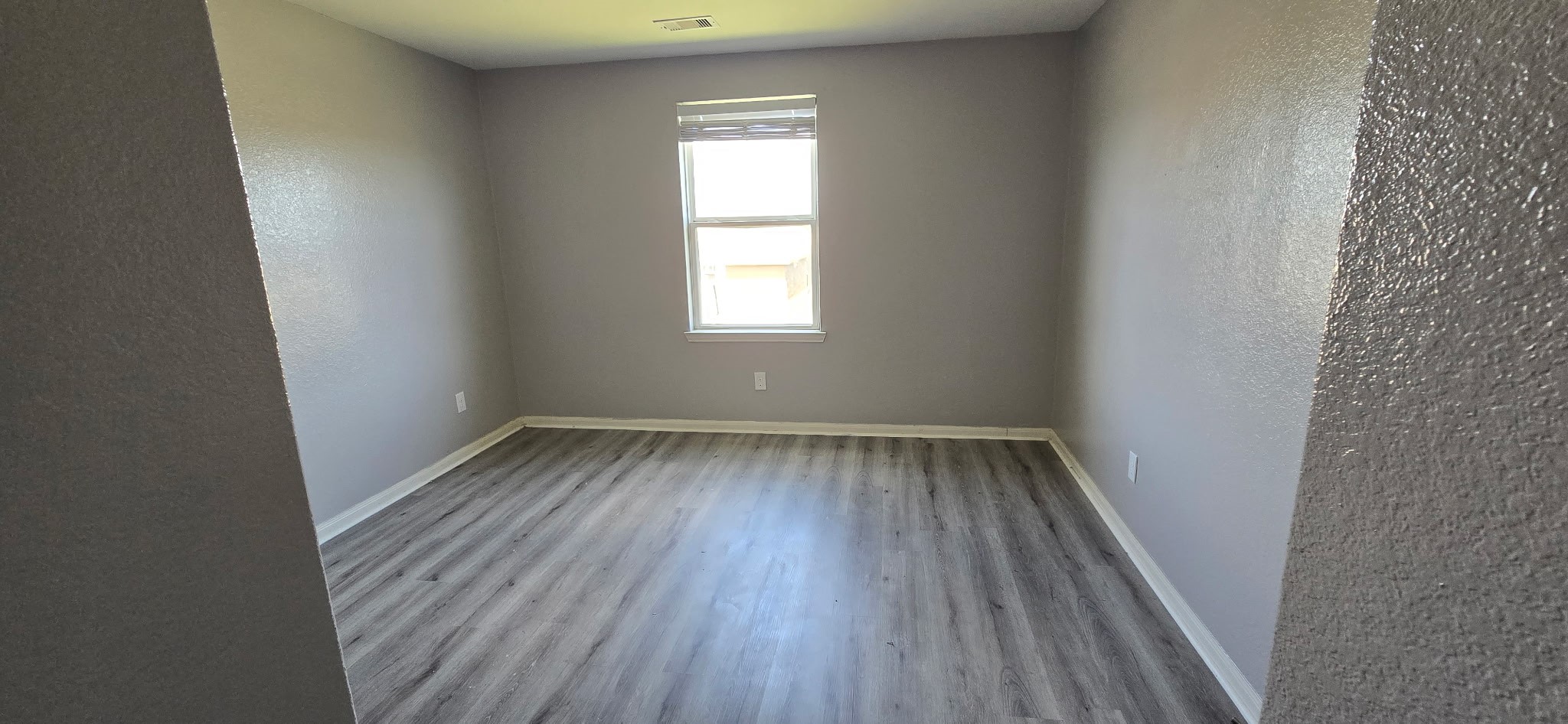 2318 Oyster Bay Avenue Property Photo 9