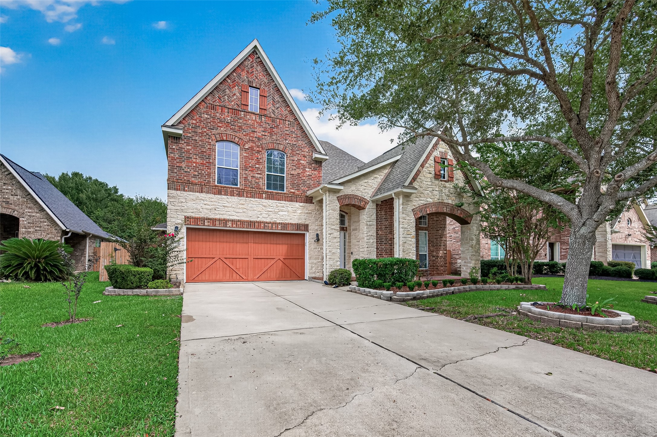 16810 Adelaide Drive Property Photo 1