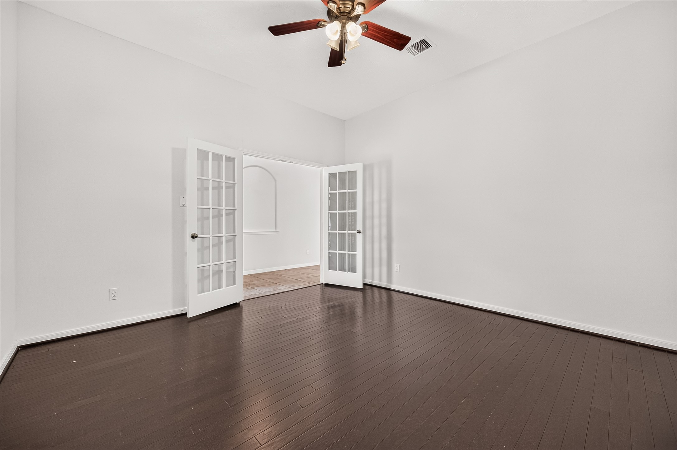 16810 Adelaide Drive Property Photo 9