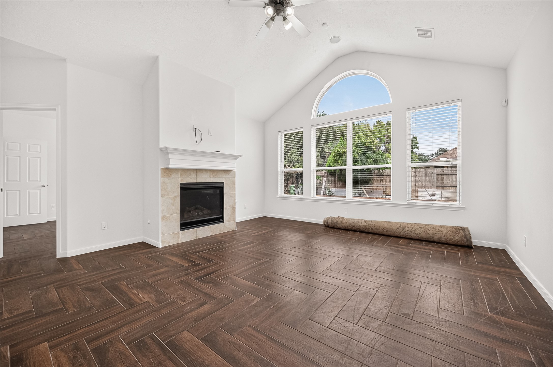 16810 Adelaide Drive Property Photo 15