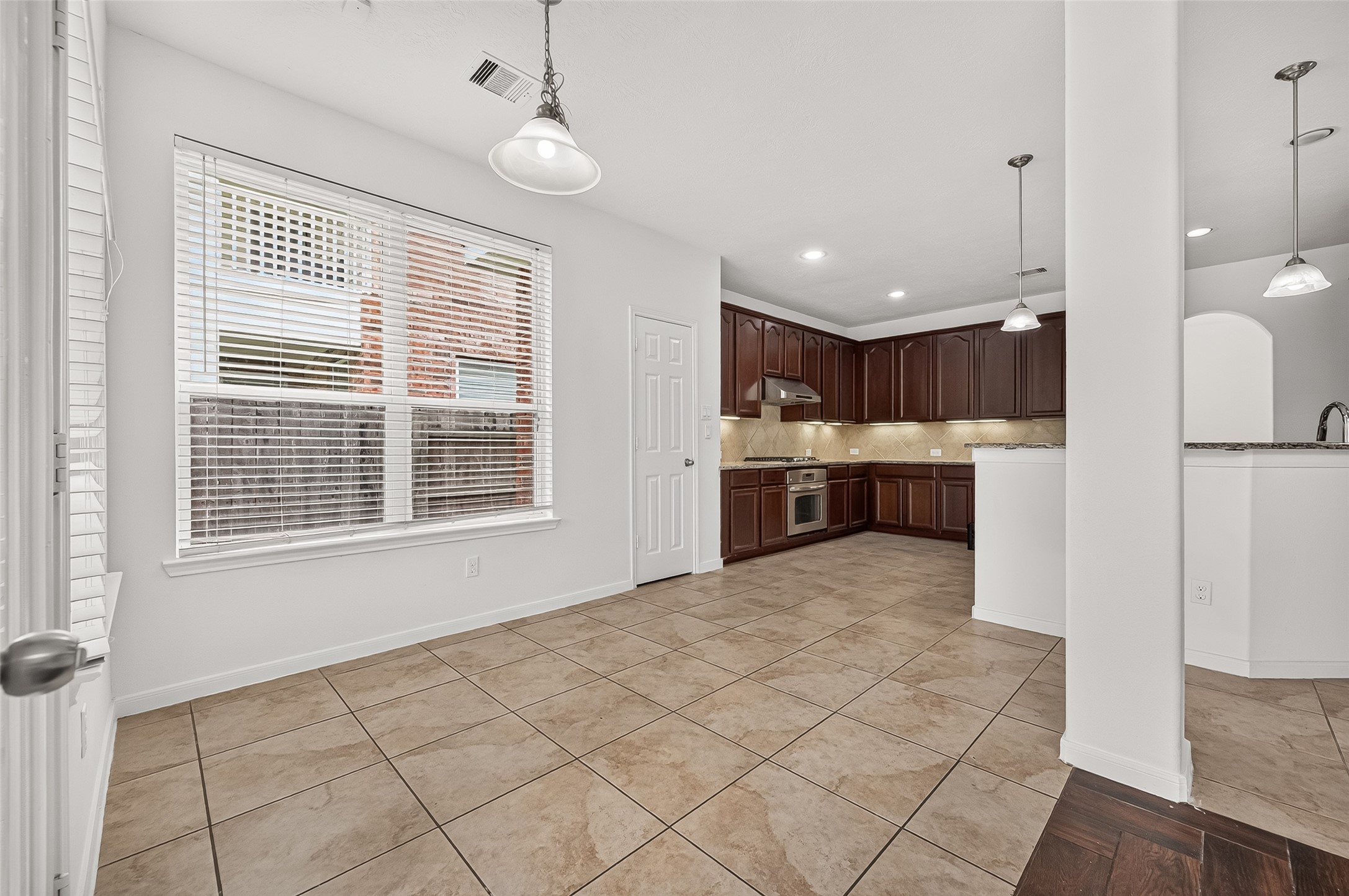 16810 Adelaide Drive Property Photo 19