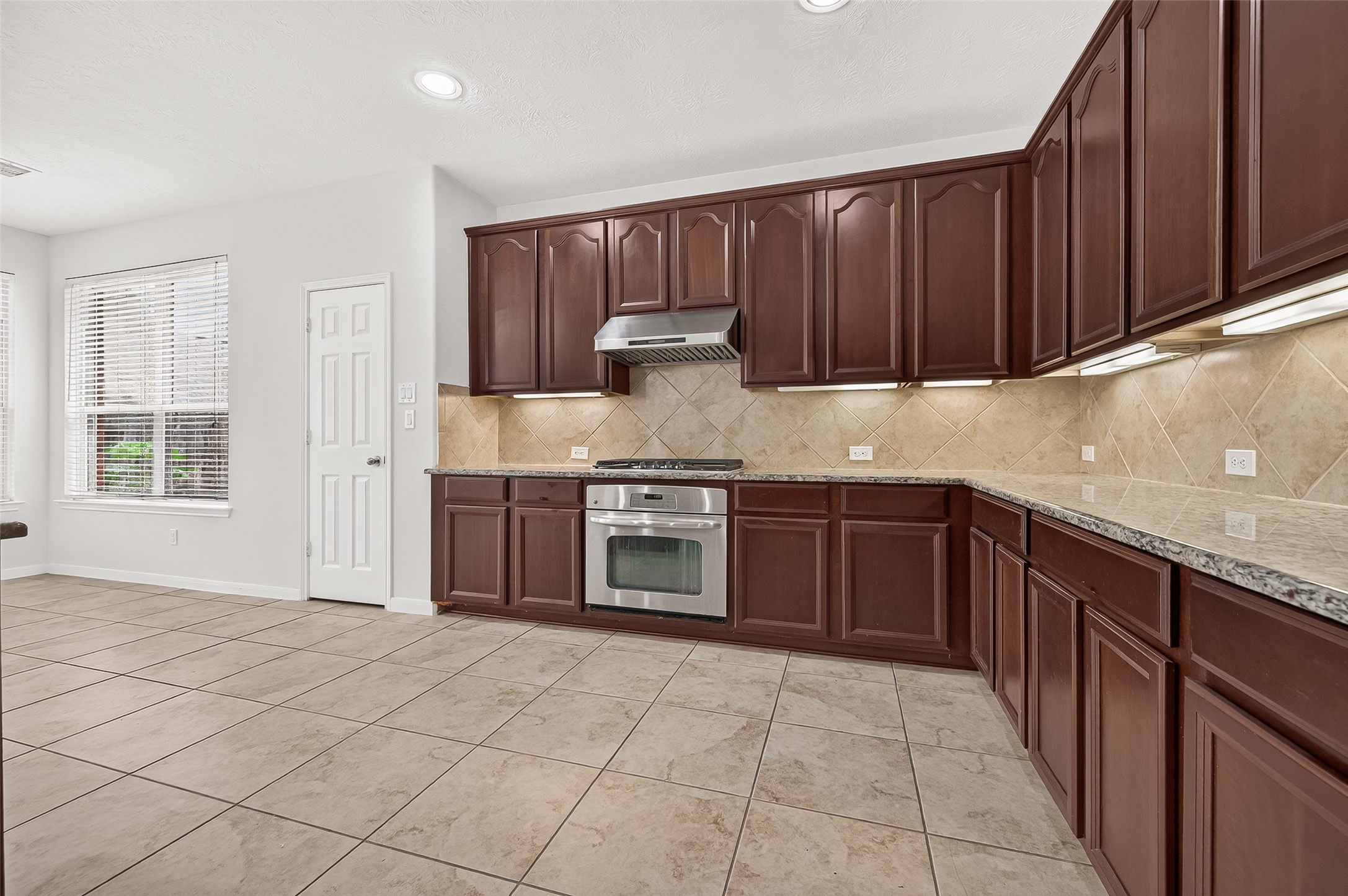 16810 Adelaide Drive Property Photo 22