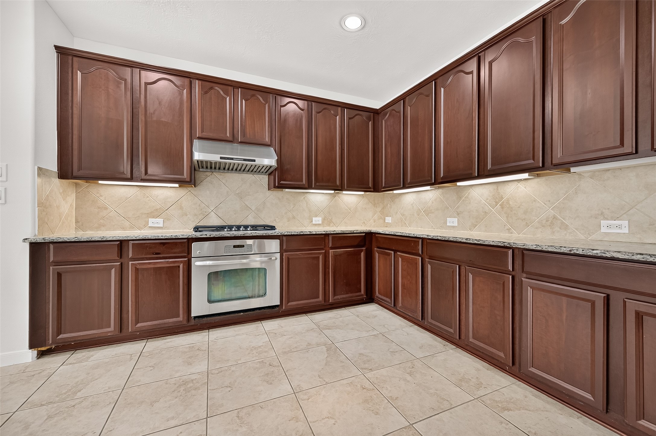 16810 Adelaide Drive Property Photo 23