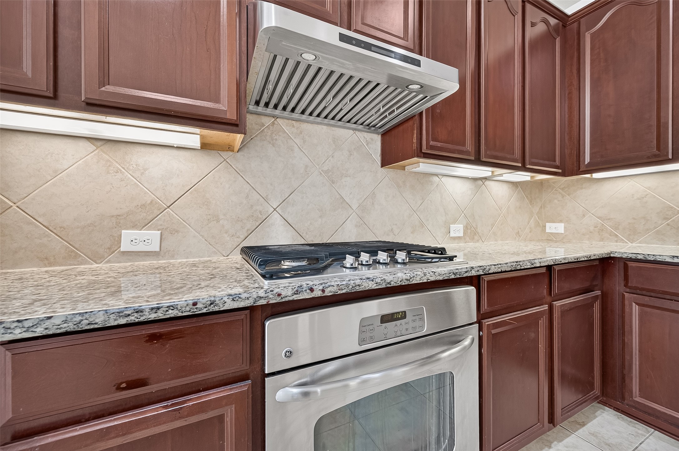 16810 Adelaide Drive Property Photo 24