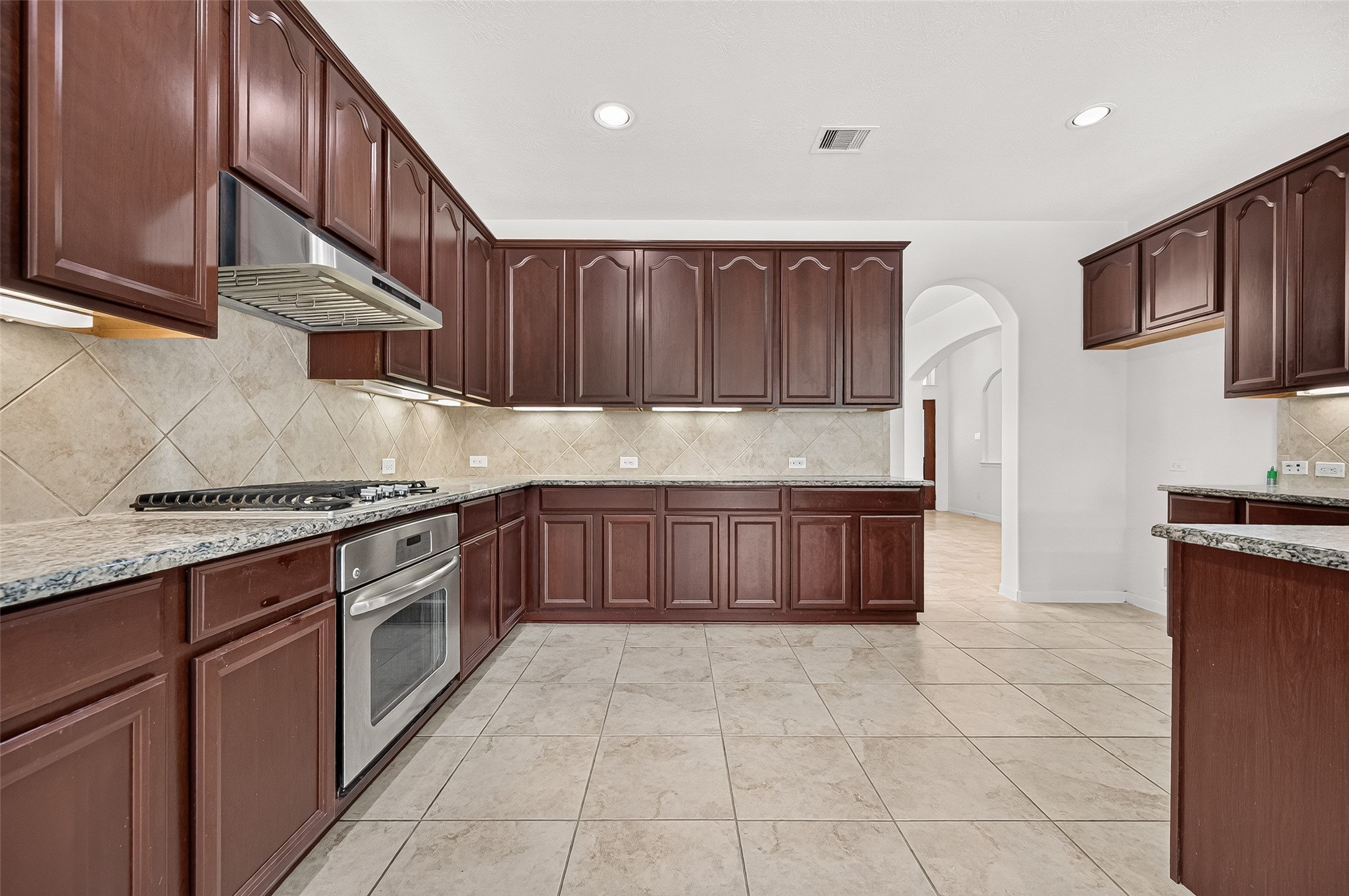 16810 Adelaide Drive Property Photo 25