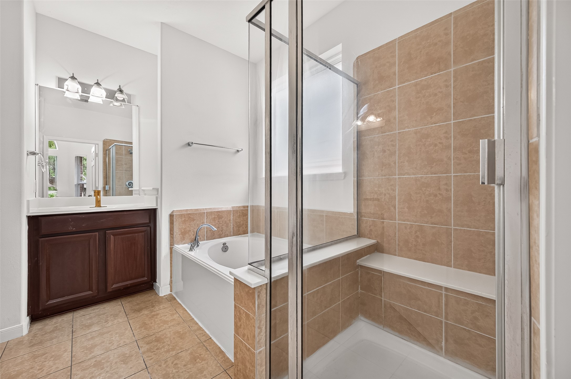 16810 Adelaide Drive Property Photo 34