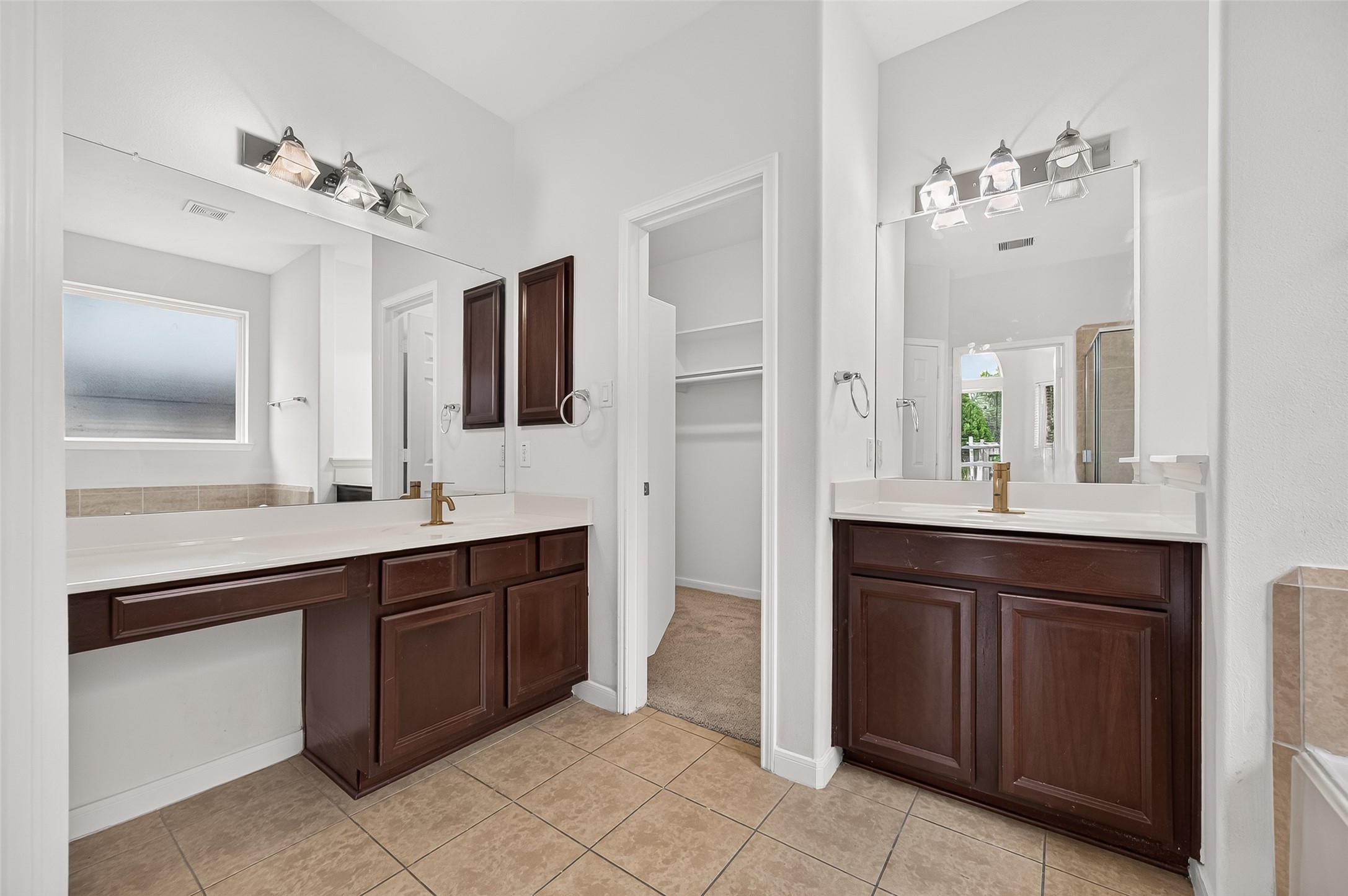 16810 Adelaide Drive Property Photo 35