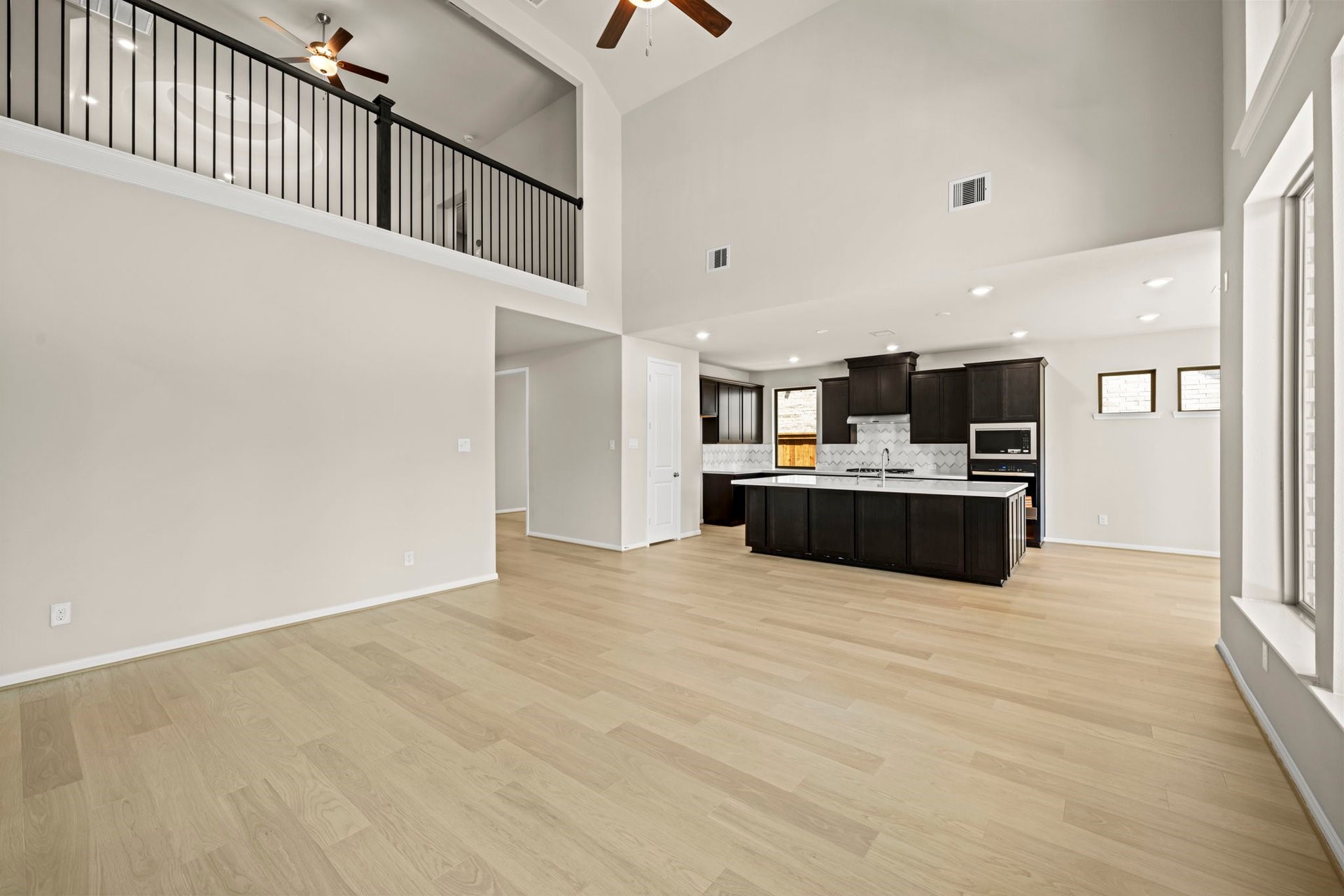 22017 Gateway Arch Drive Property Photo 13
