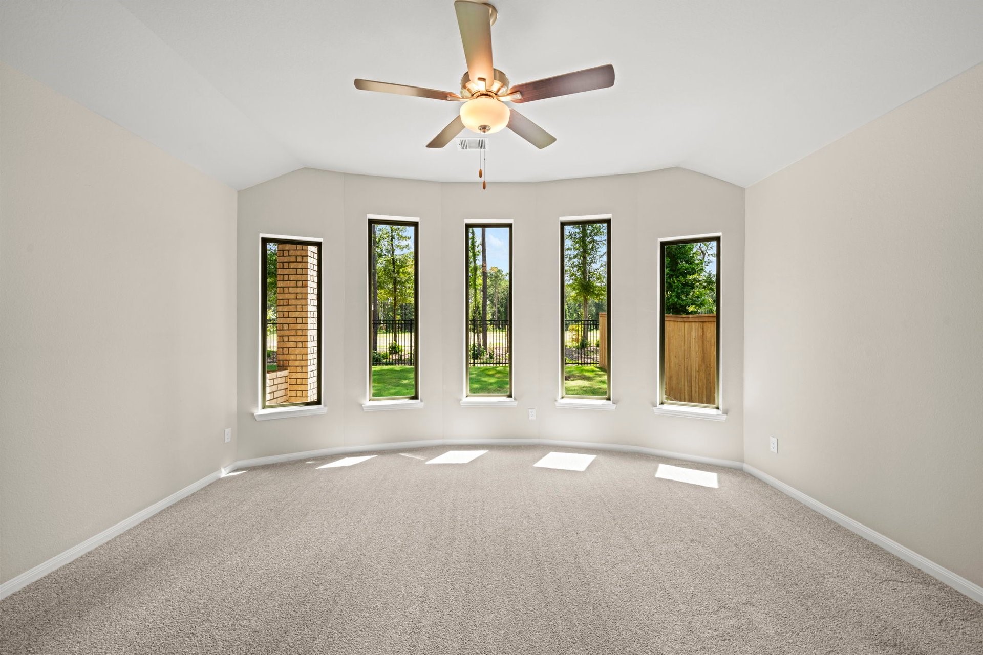 22017 Gateway Arch Drive Property Photo 15