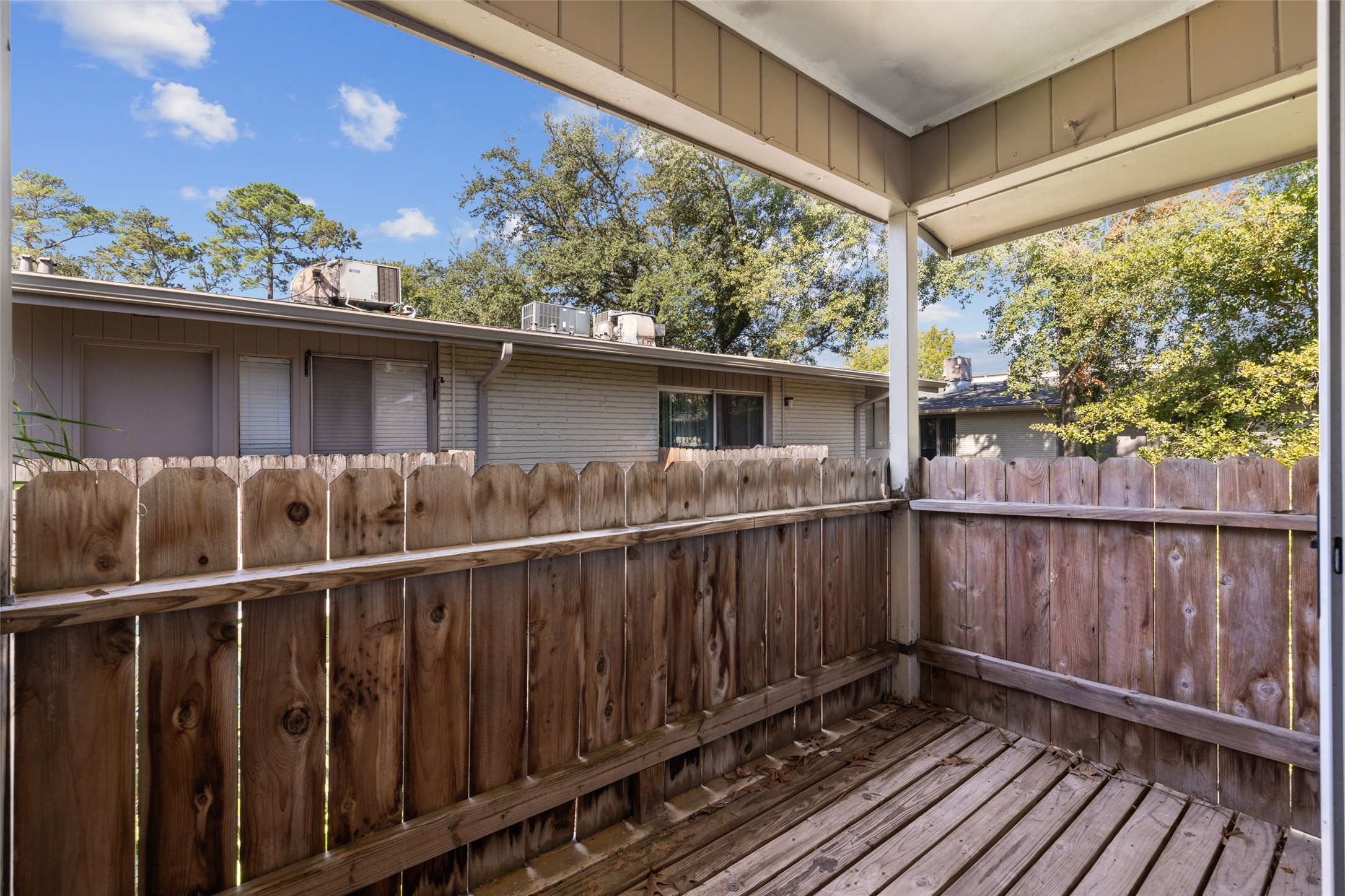 909 Silber Road 11 Property Photo 27