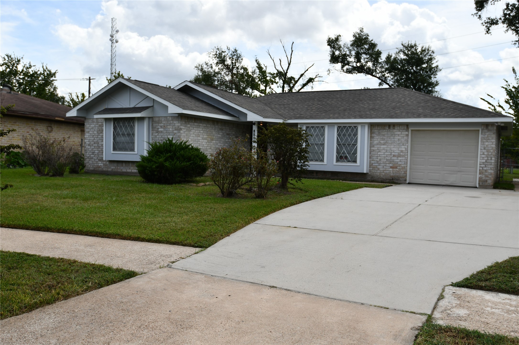 8518 Rinn Street Property Photo 1