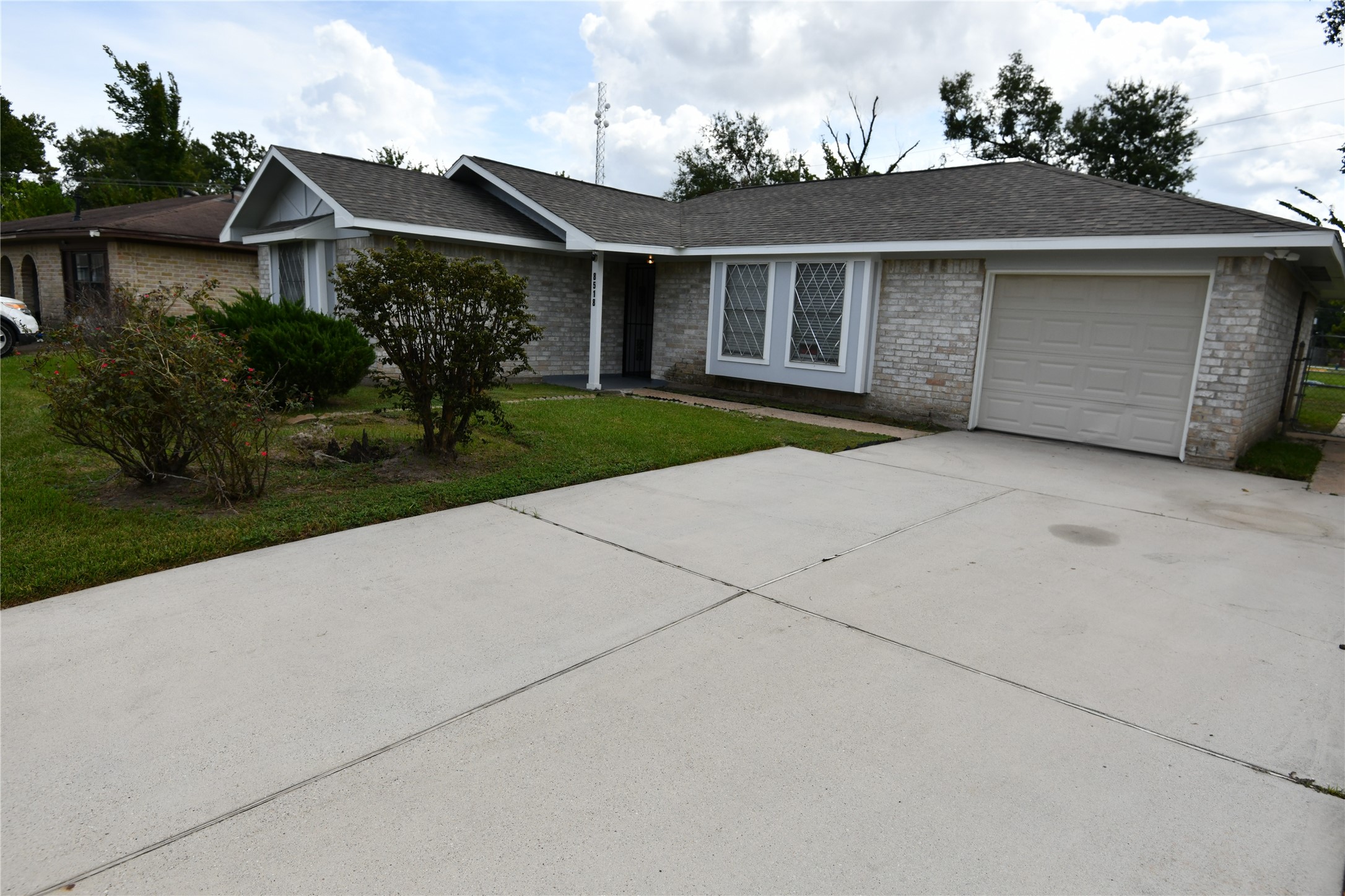 8518 Rinn Street Property Photo 4