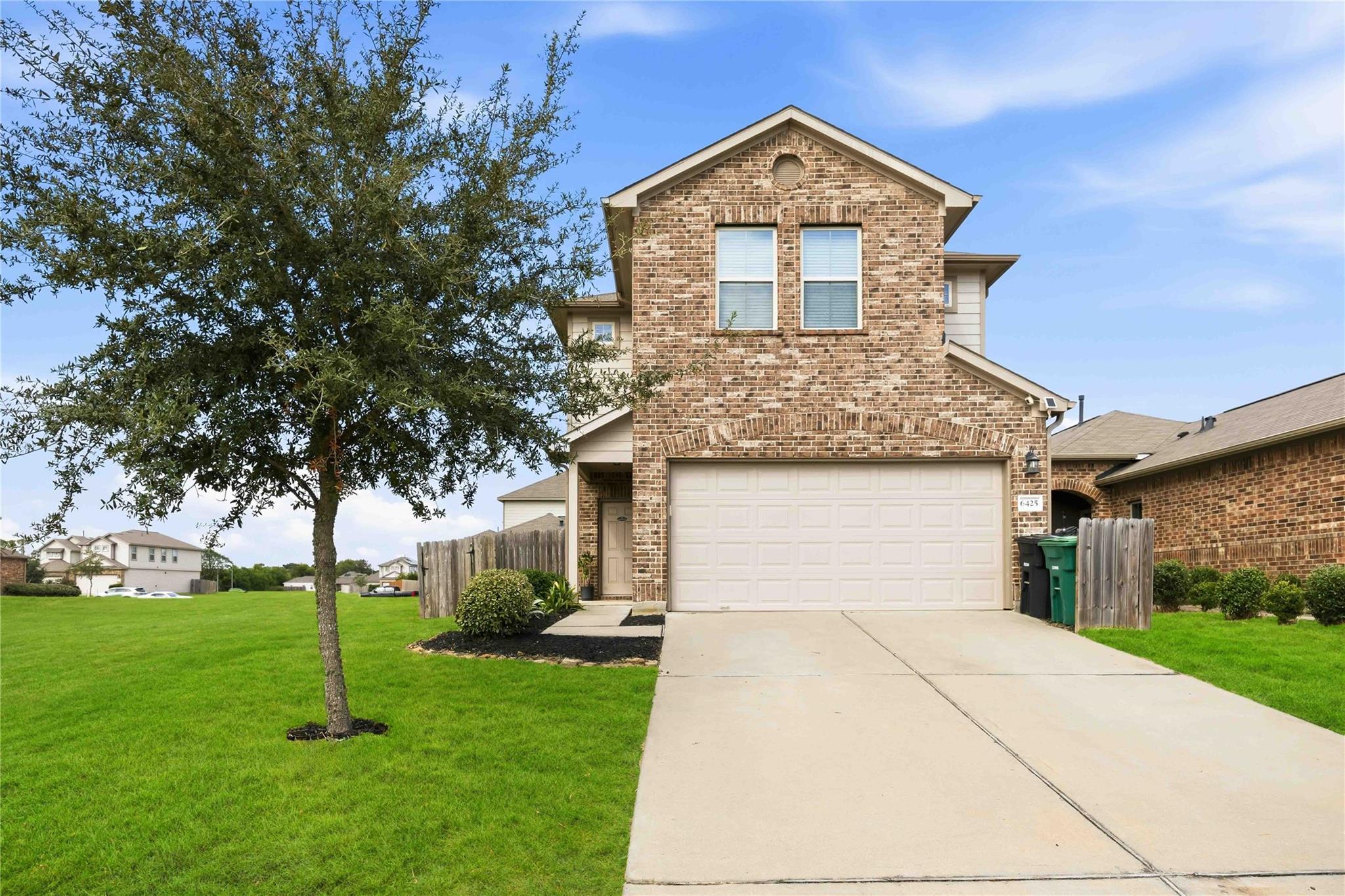 6425 Macroom Meadows Lane, Houston Tx 77048 Property Photo 1