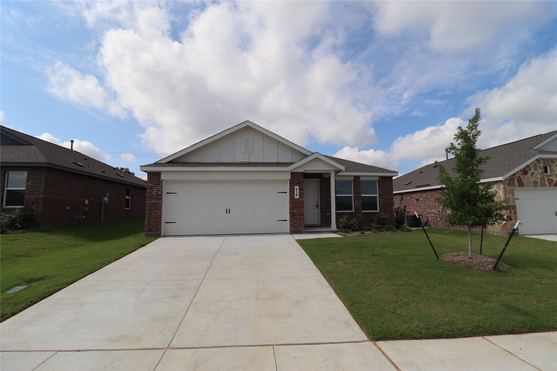 6902 Sleepy Orange Court Property Photo 1