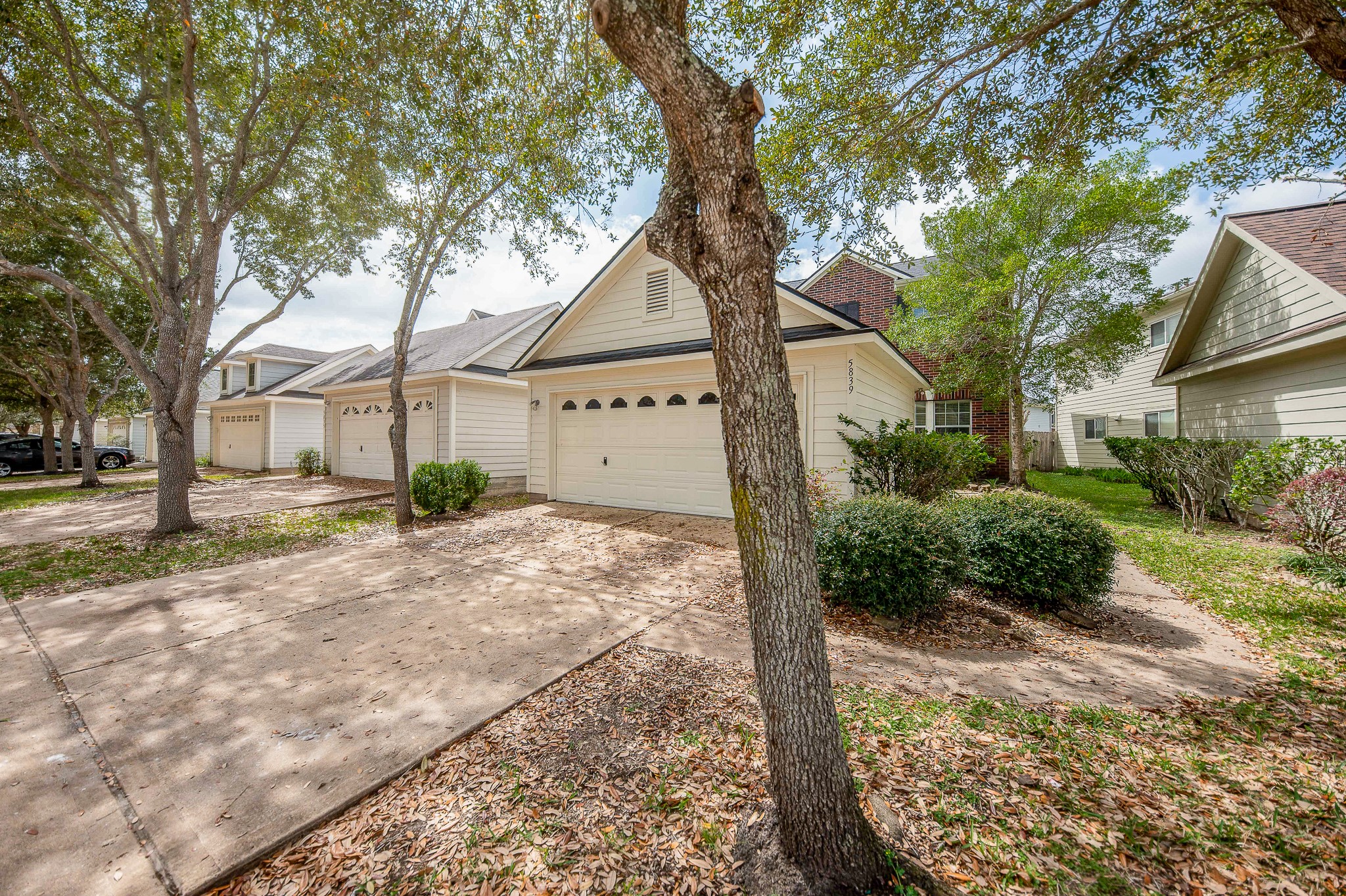 5839 Sonoma Ridge Property Photo 1