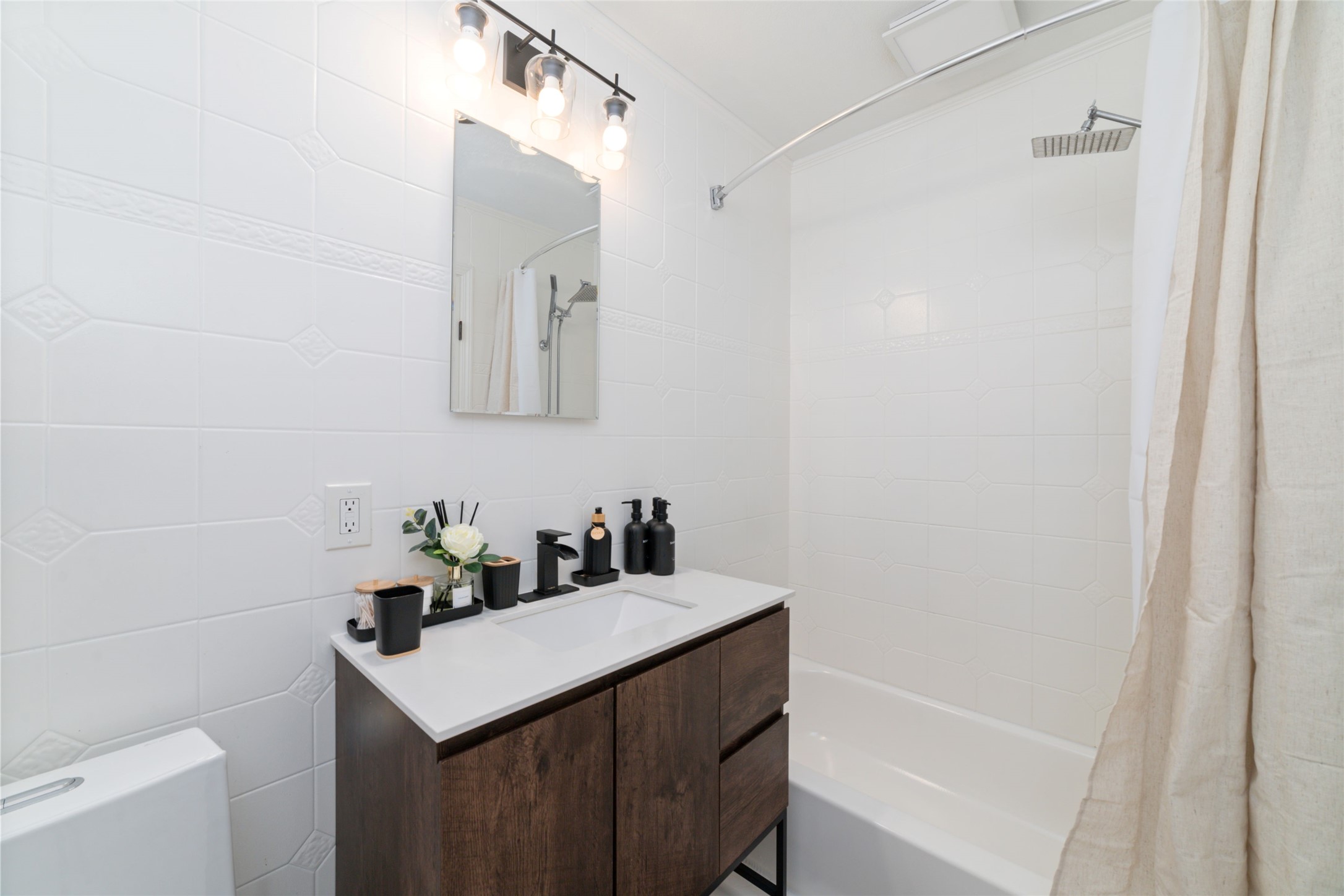 5727 Capello Dr Property Photo 35