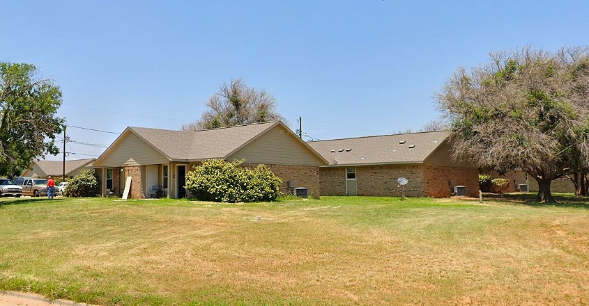 1324 E 10th Street Property Photo 4