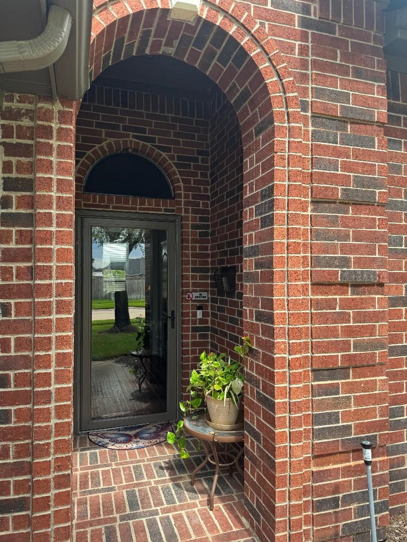 17726 Memorial Springs Drive Property Photo 3