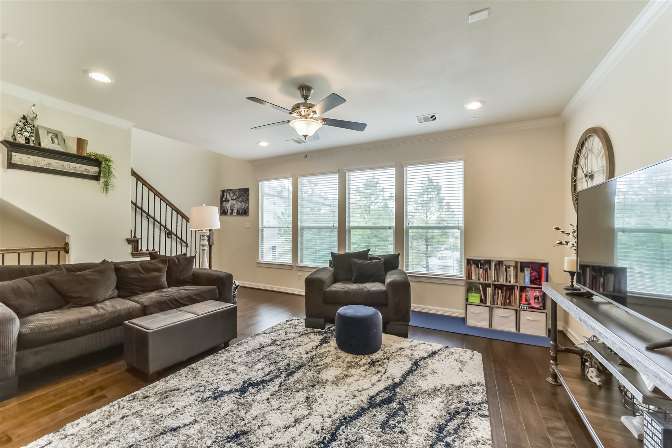 1517 Miles Oaks Place Property Photo 4