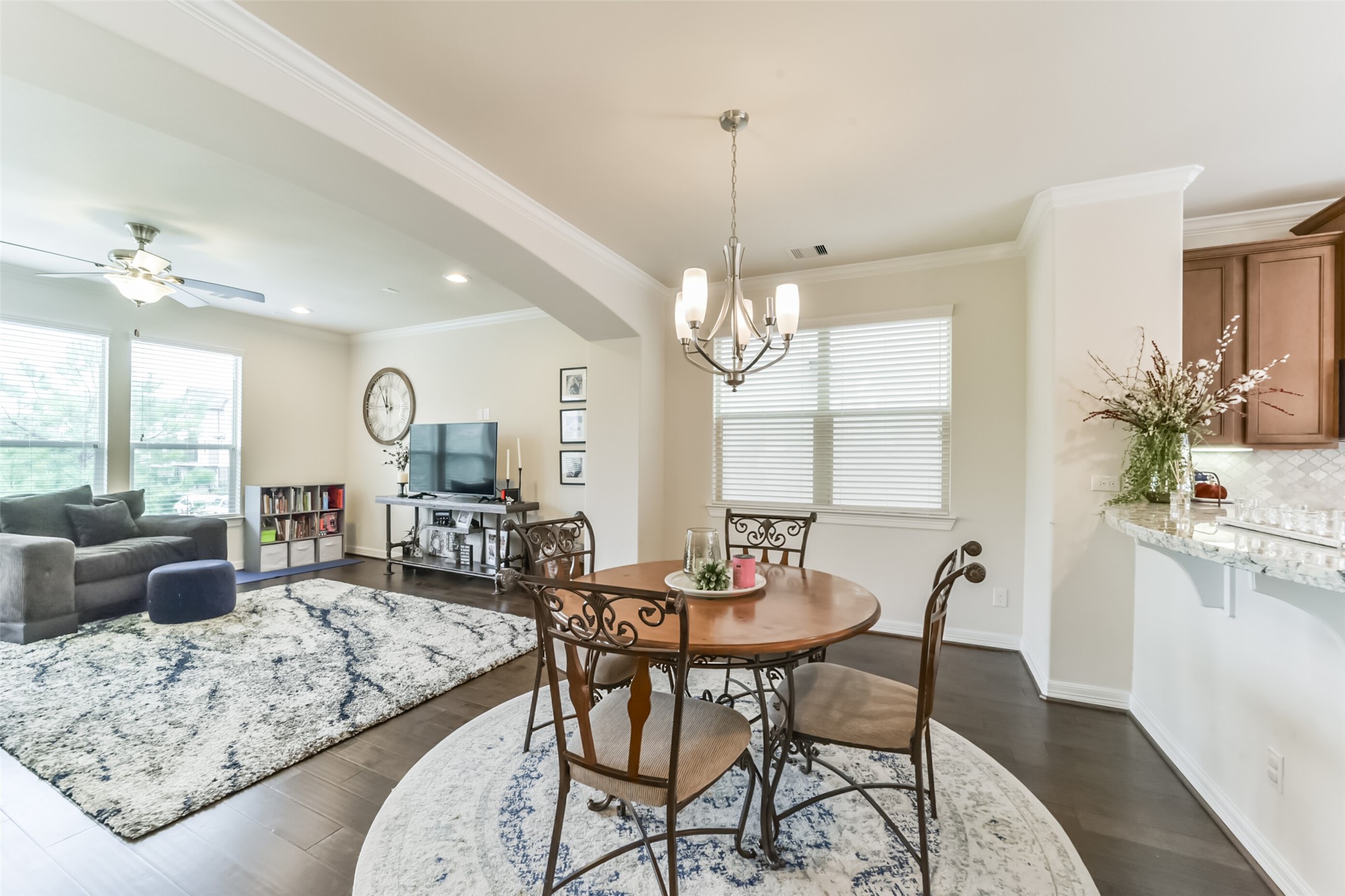 1517 Miles Oaks Place Property Photo 6