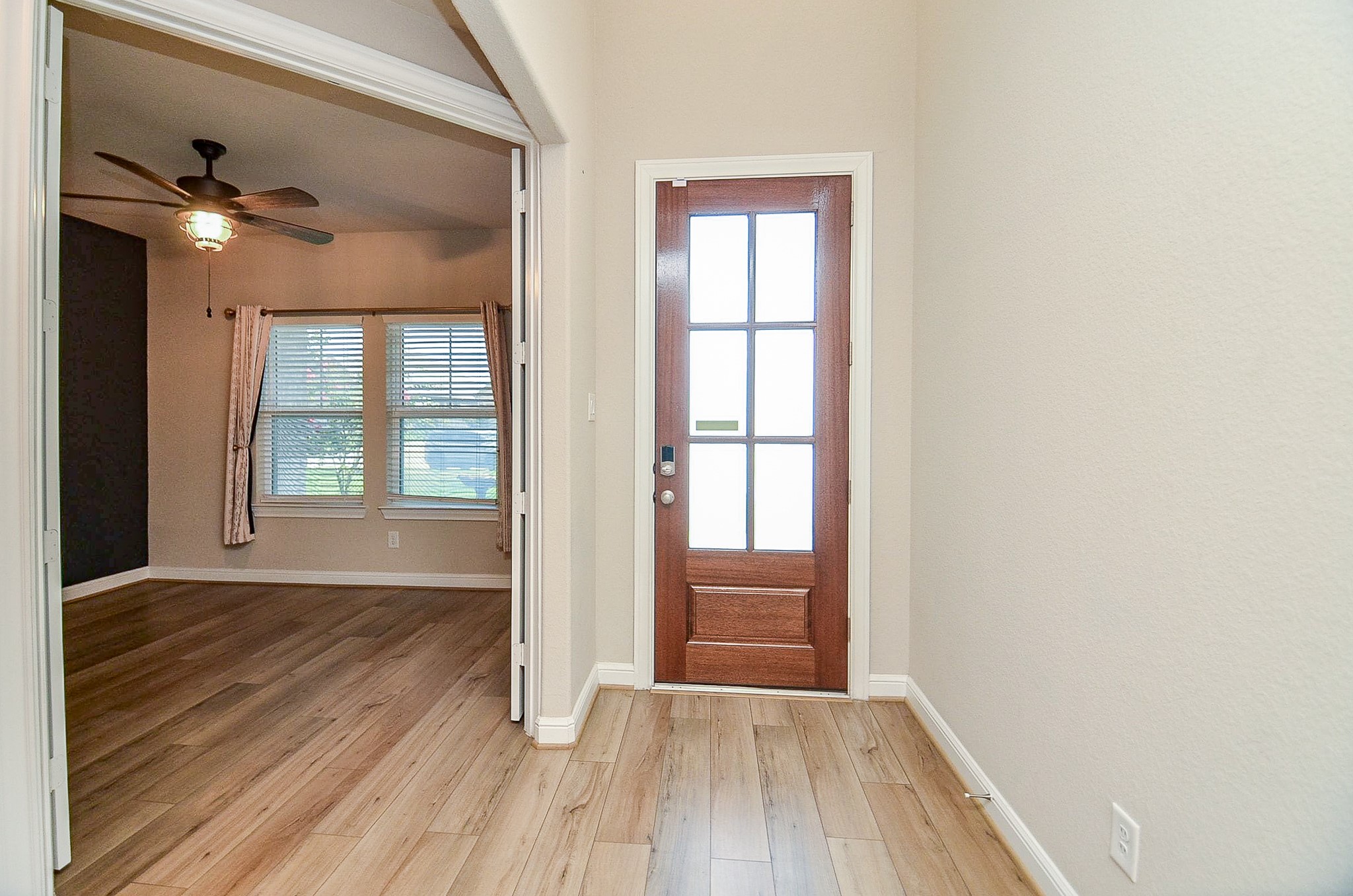 21303 Adela Point Property Photo 4