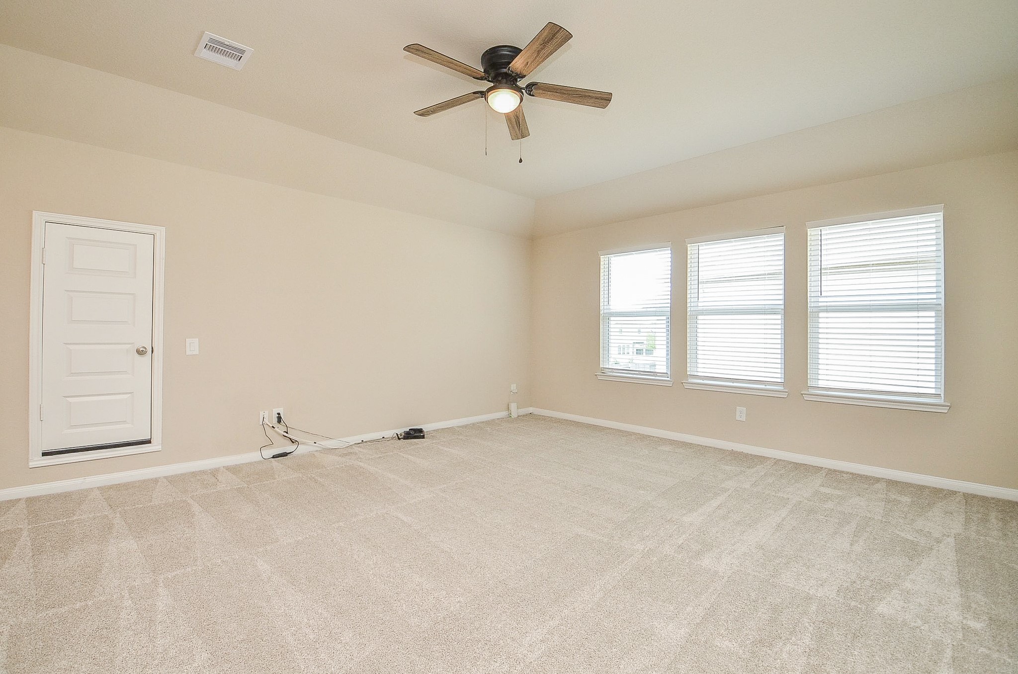 21303 Adela Point Property Photo 22