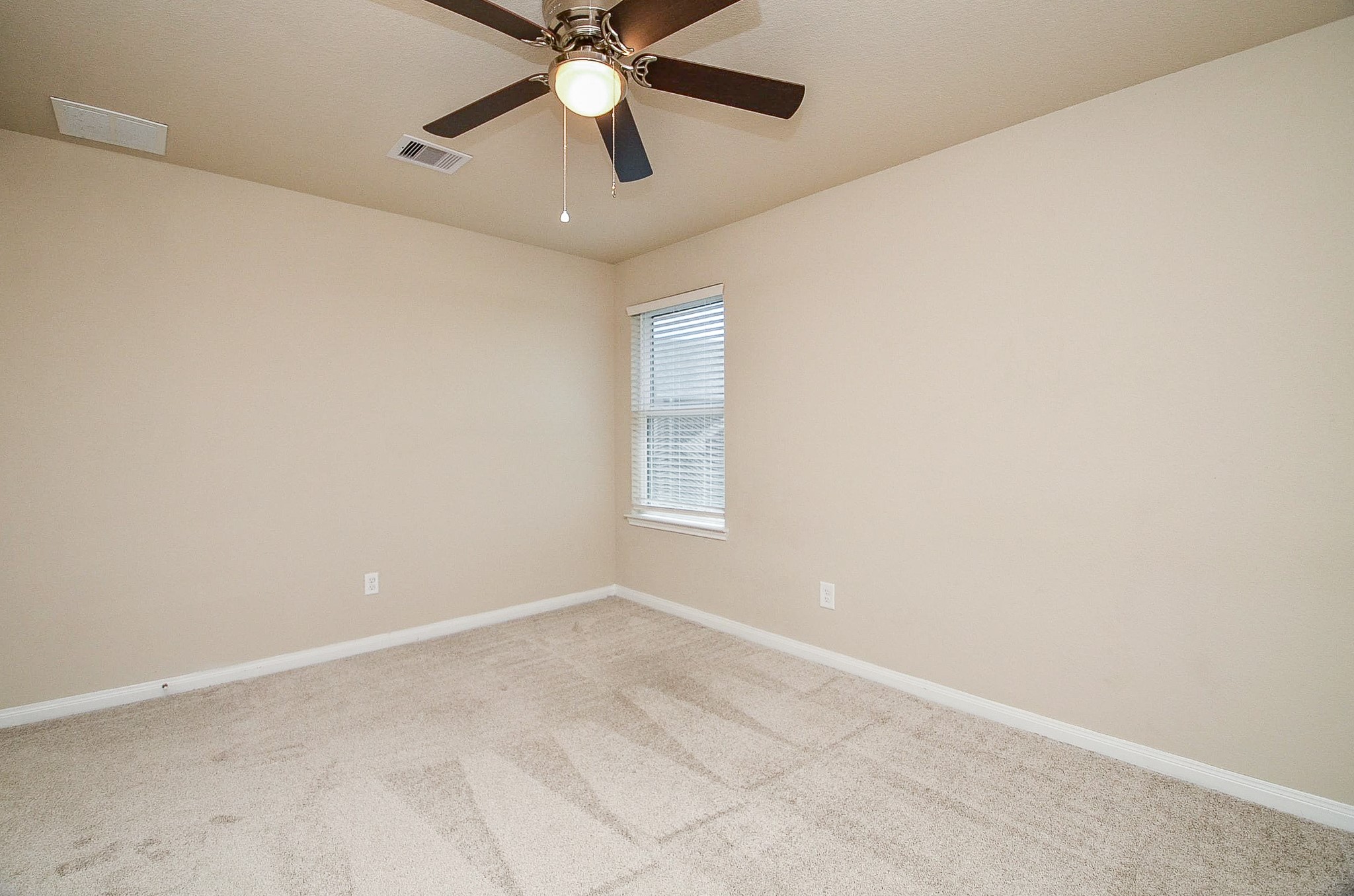 21303 Adela Point Property Photo 26