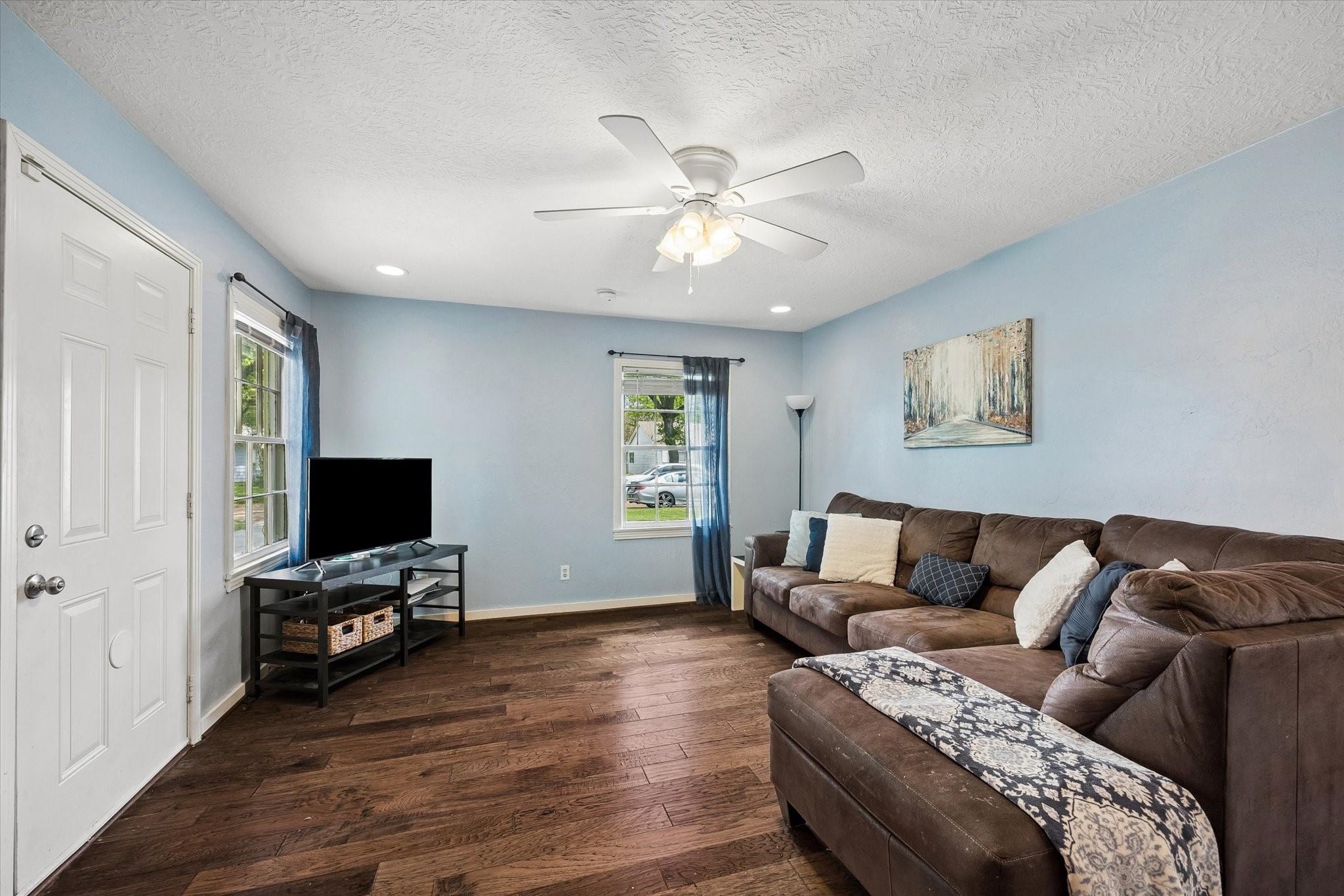 1517 Wayside Drive Property Photo 3