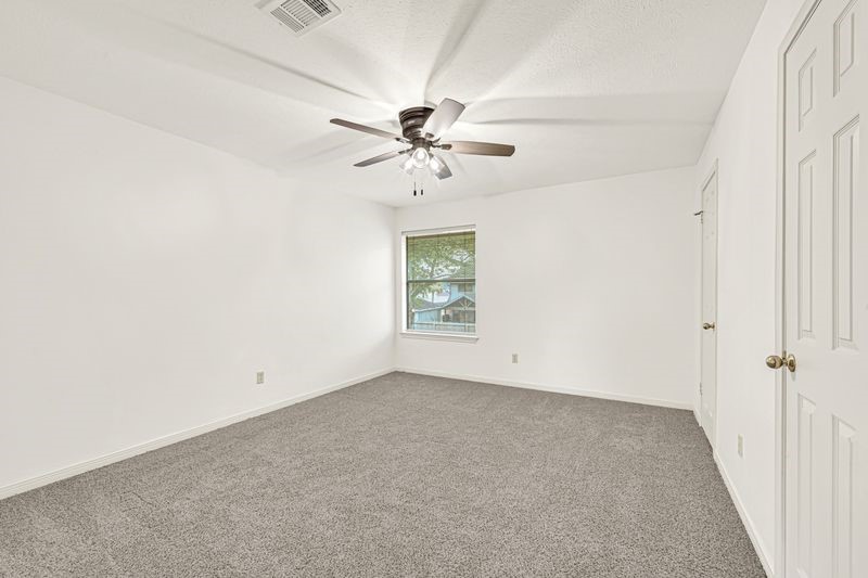 9907 Sagegreen Drive Property Photo 8