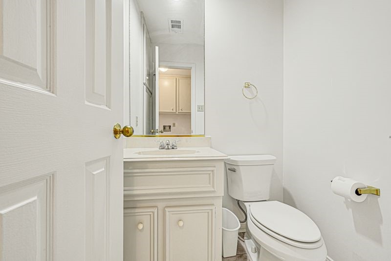 9907 Sagegreen Drive Property Photo 11