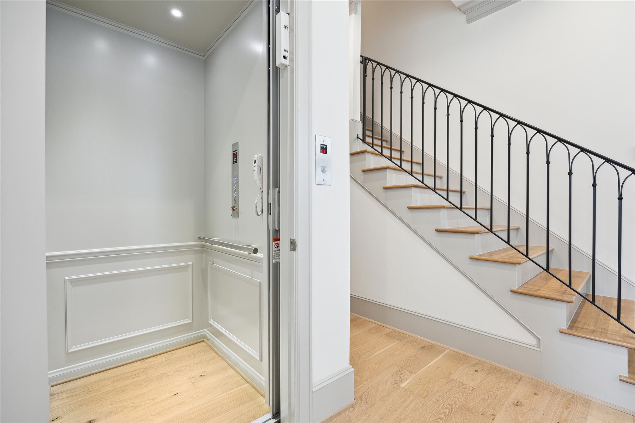 207 Sutton Row Place Property Photo 8