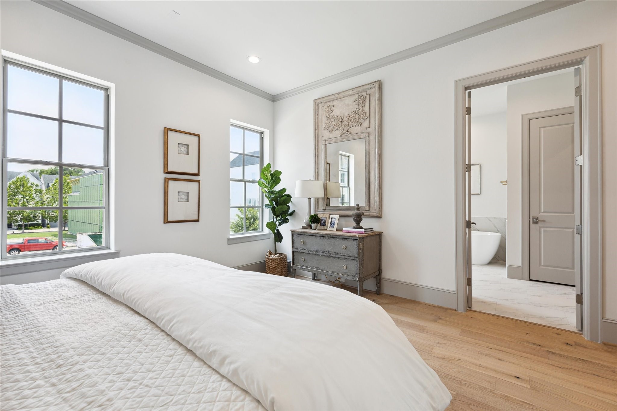 207 Sutton Row Place Property Photo 14
