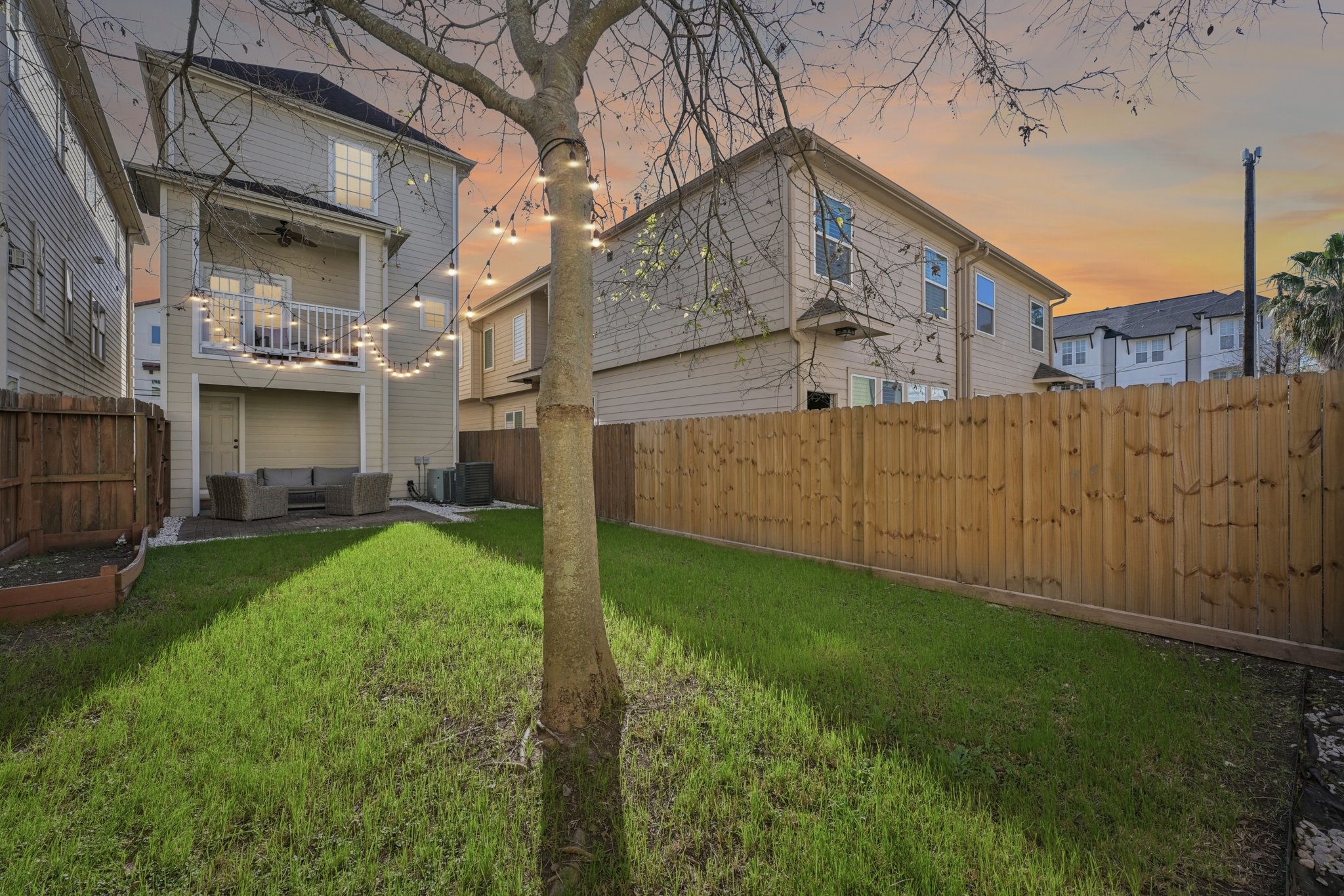 5736 Petty Street Property Photo 3