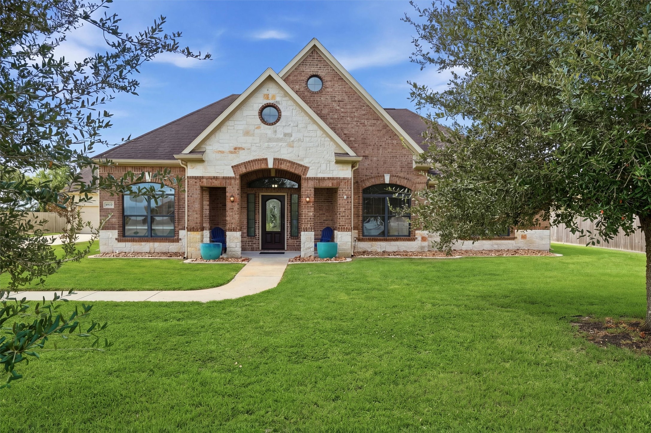 4810 Magnolia Bend Drive Property Photo 2