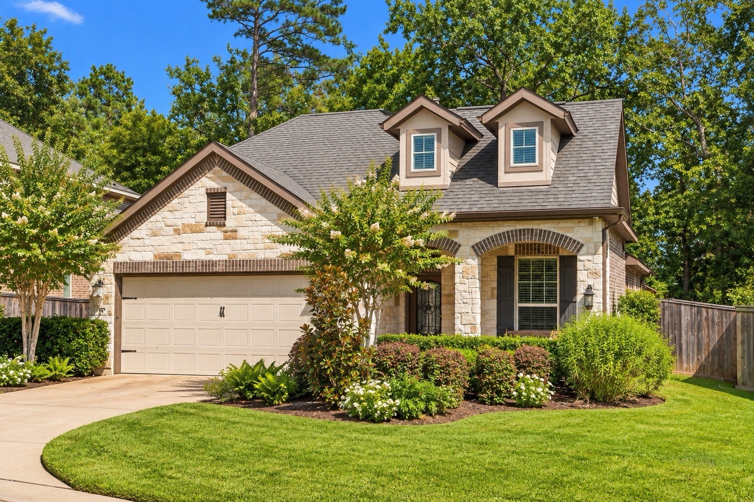 144 Cobble Medley Court Property Photo 2