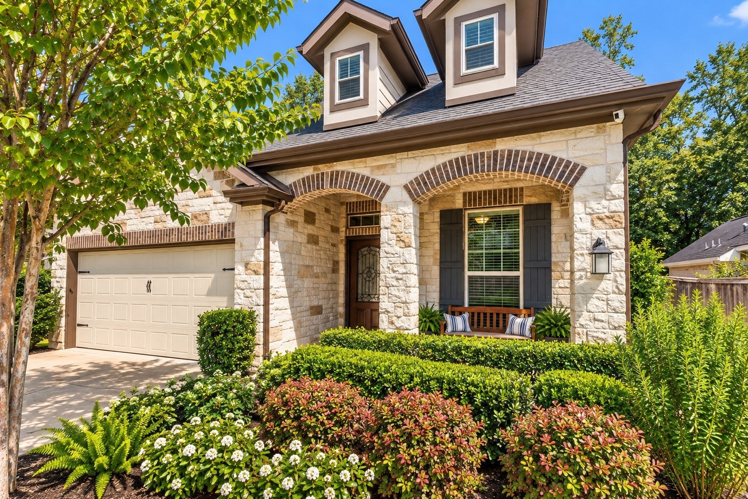 144 Cobble Medley Court Property Photo 3