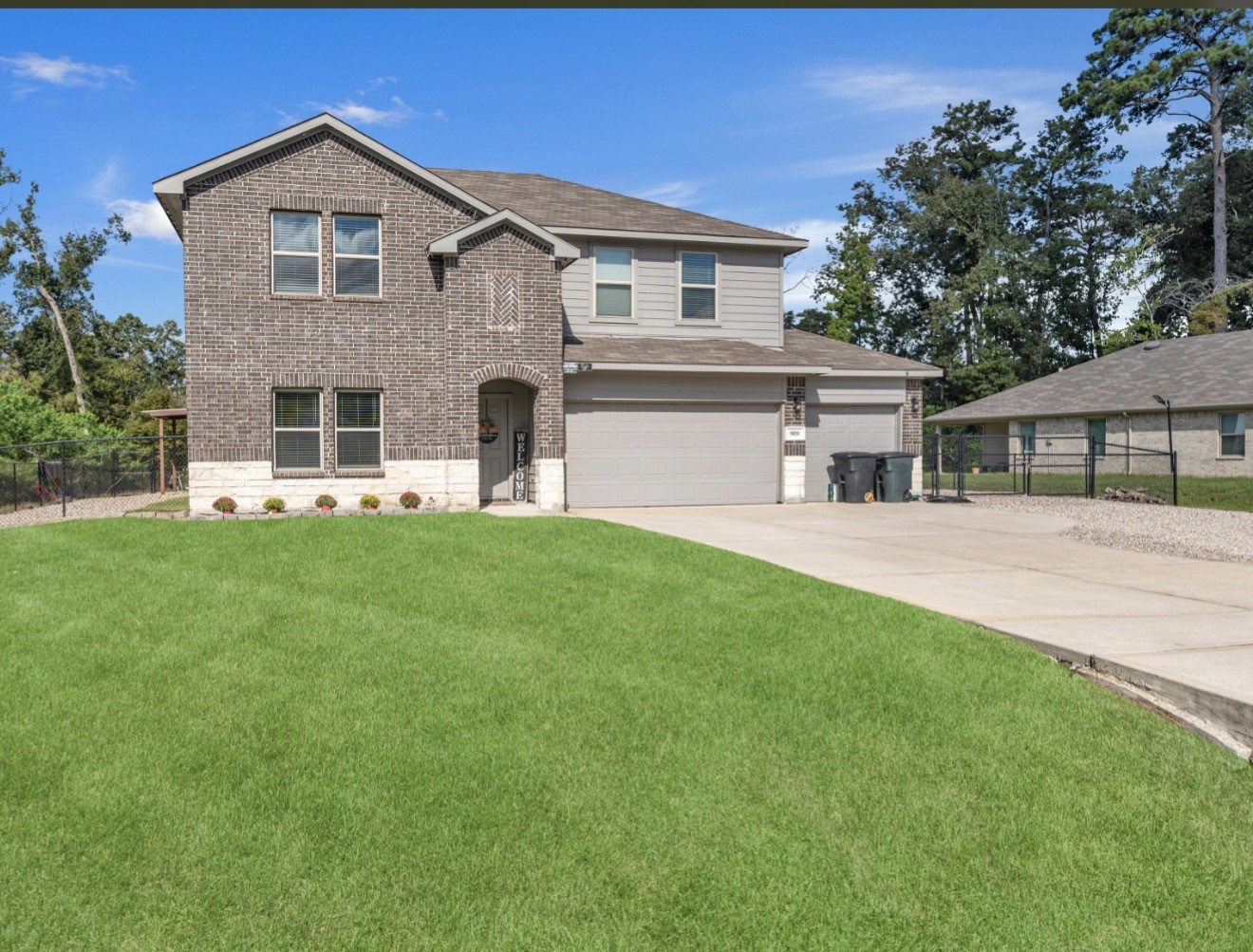 919 Republic Road Property Photo 1