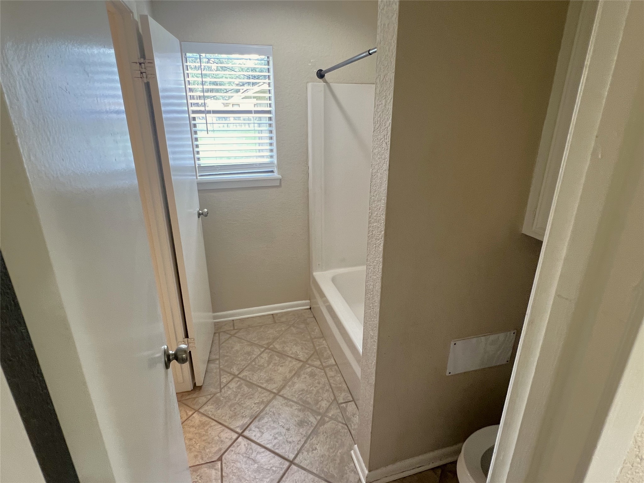 2109 Riverside Drive Property Photo 14