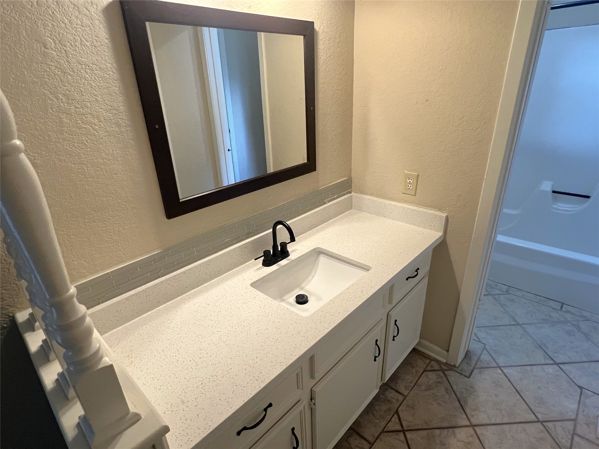 2109 Riverside Drive Property Photo 15